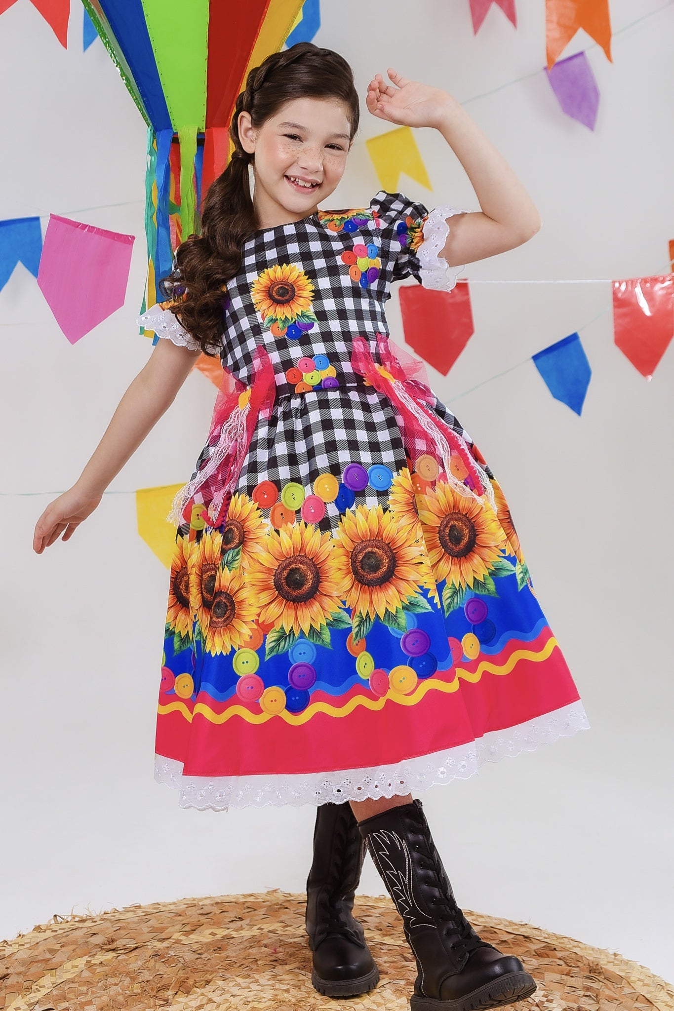 Vestido Infantil Junino Xadrez Branco e Preto Girassol Luxo