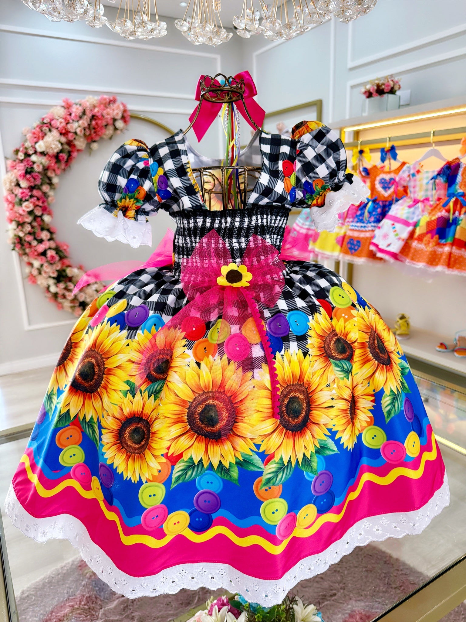 Vestido Infantil Junino Xadrez Branco e Preto Girassol Luxo