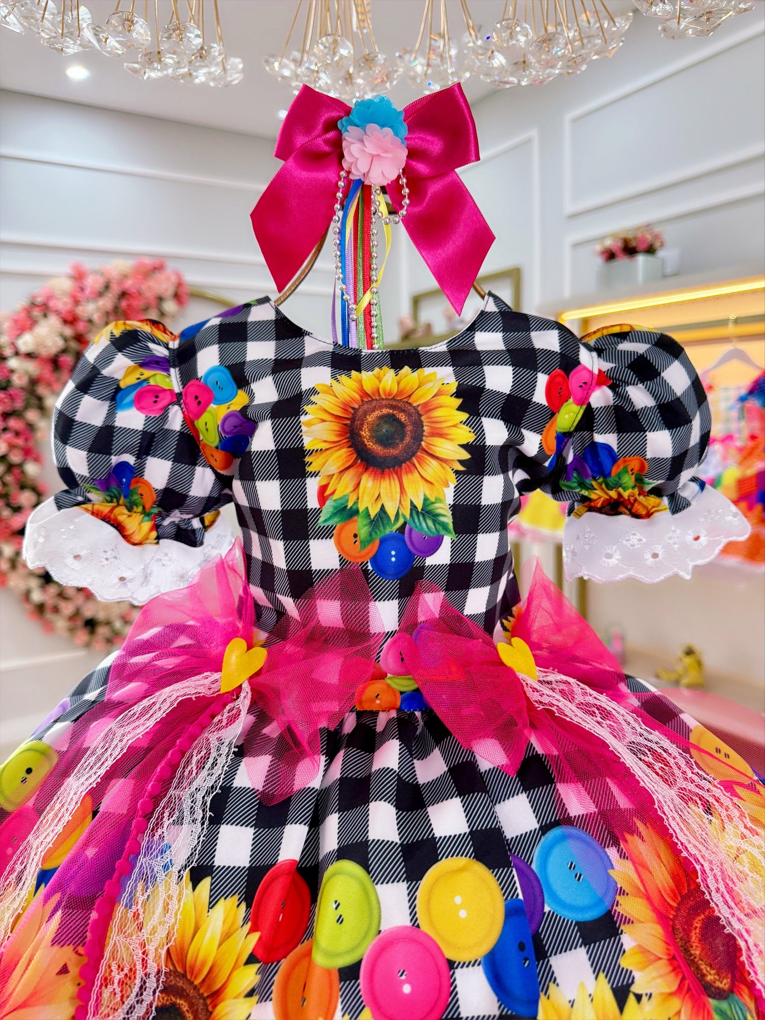 Vestido Infantil Junino Xadrez Branco e Preto Girassol Luxo