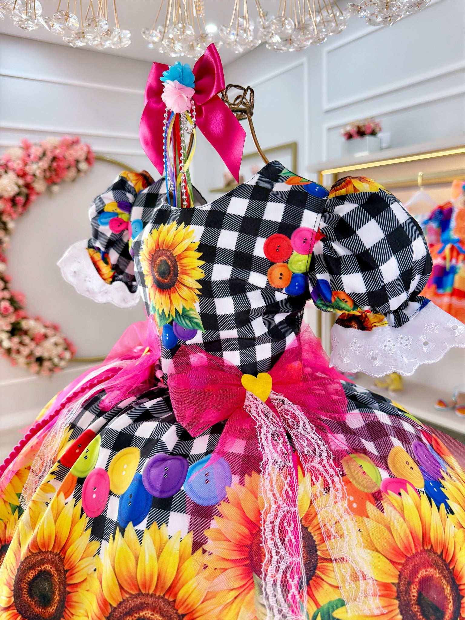 Vestido Infantil Junino Xadrez Branco e Preto Girassol Luxo