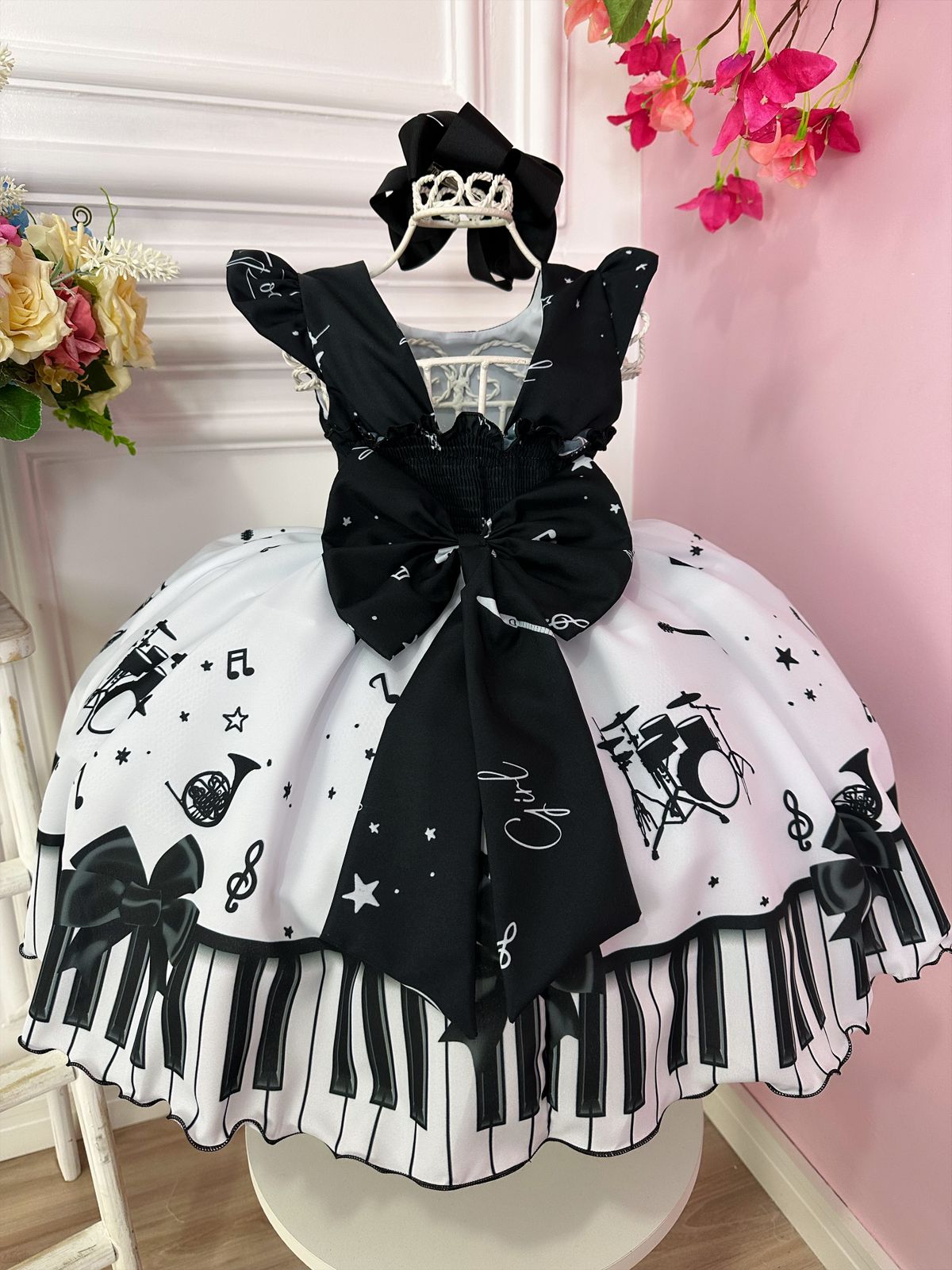 Vestido Infantil Musical Preto e Branco C/ Broche Lacinho