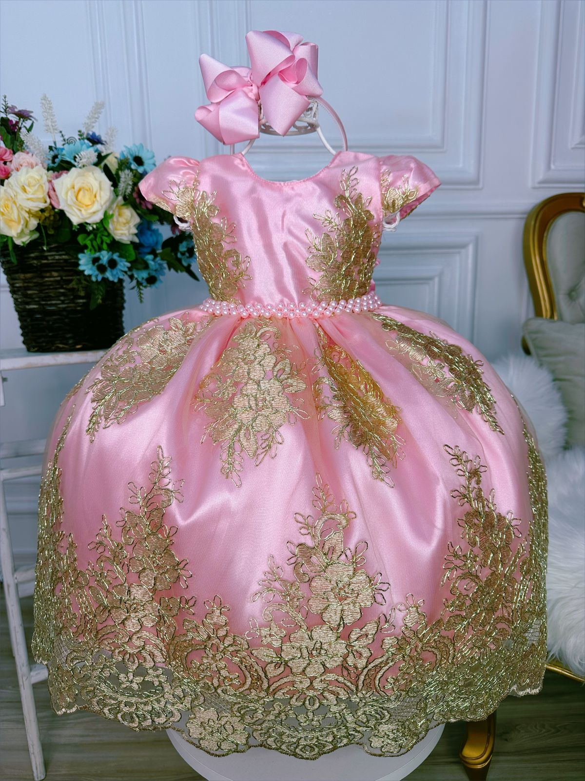 Vestido Infantil Rosa C/ Renda Realeza Dourada Cinto Pérolas