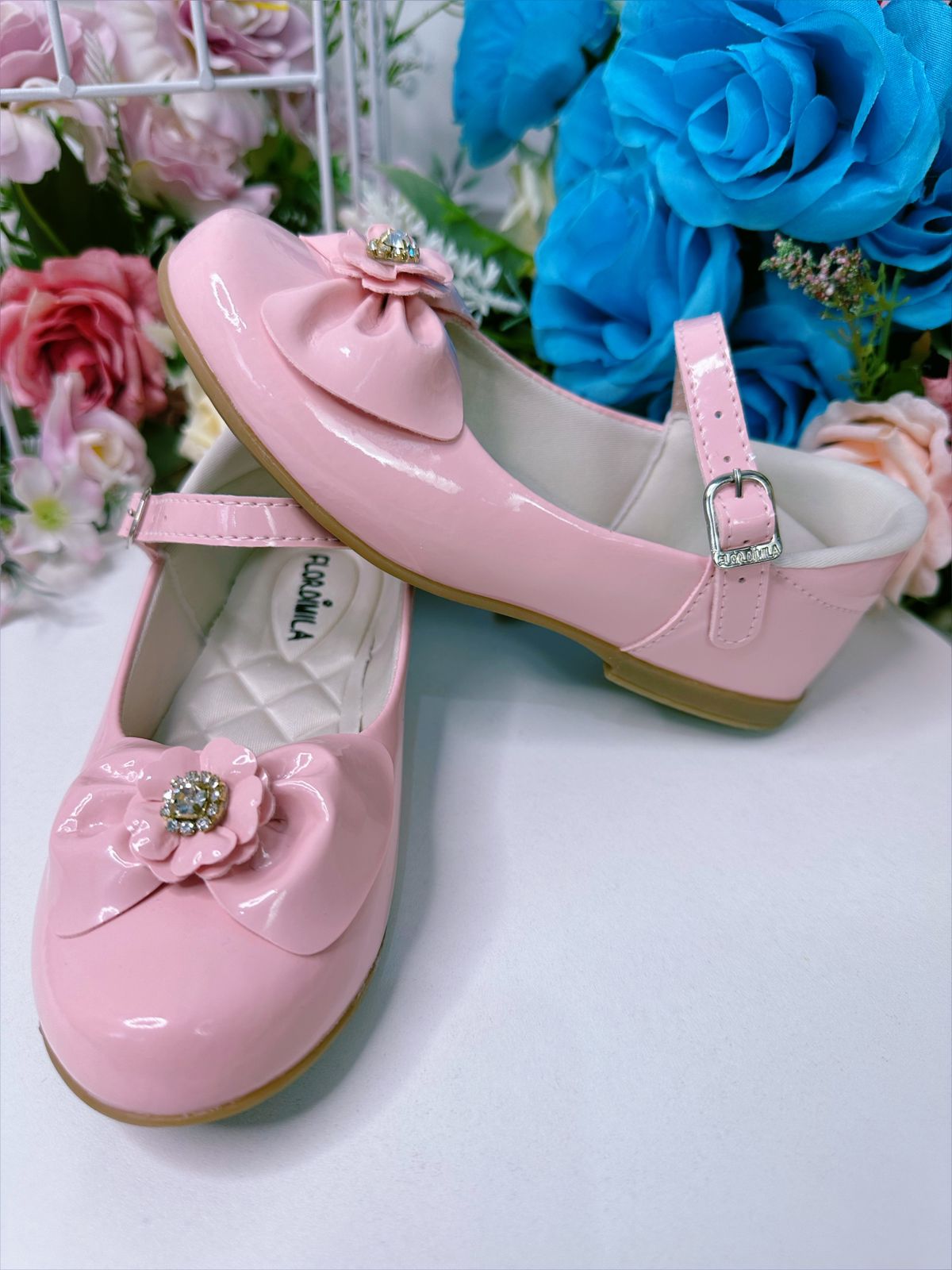 Sapatinho Rosa Verniz Com Lacinho e Flor Strass