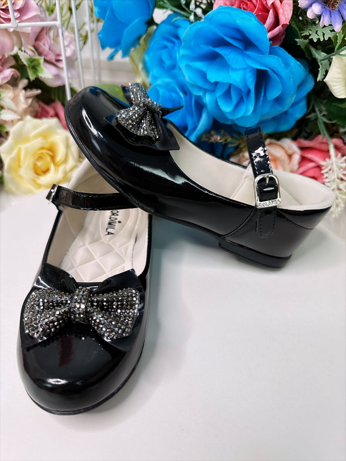 Sapatinho Preto Verniz Com Lacinho Strass Luxo
