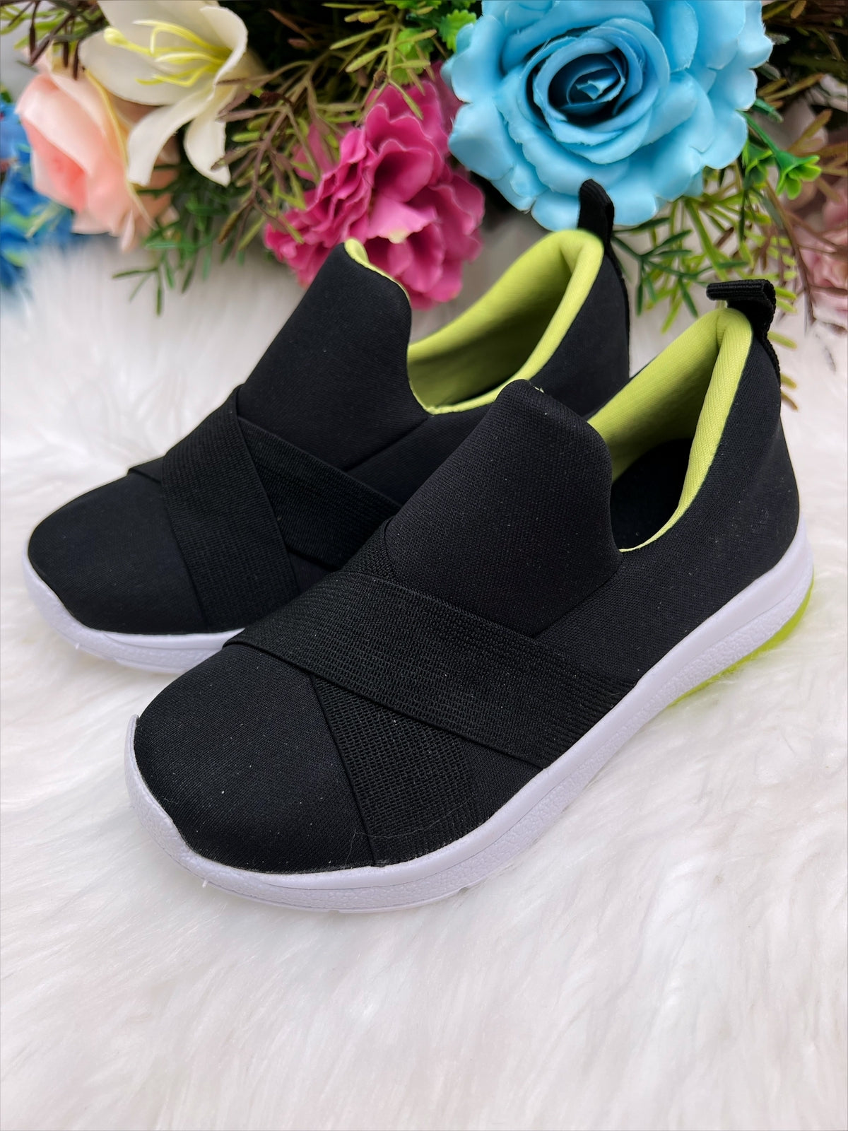 Tênis Infantil Preto e Verde C/ Tiras de Elástico Meninas