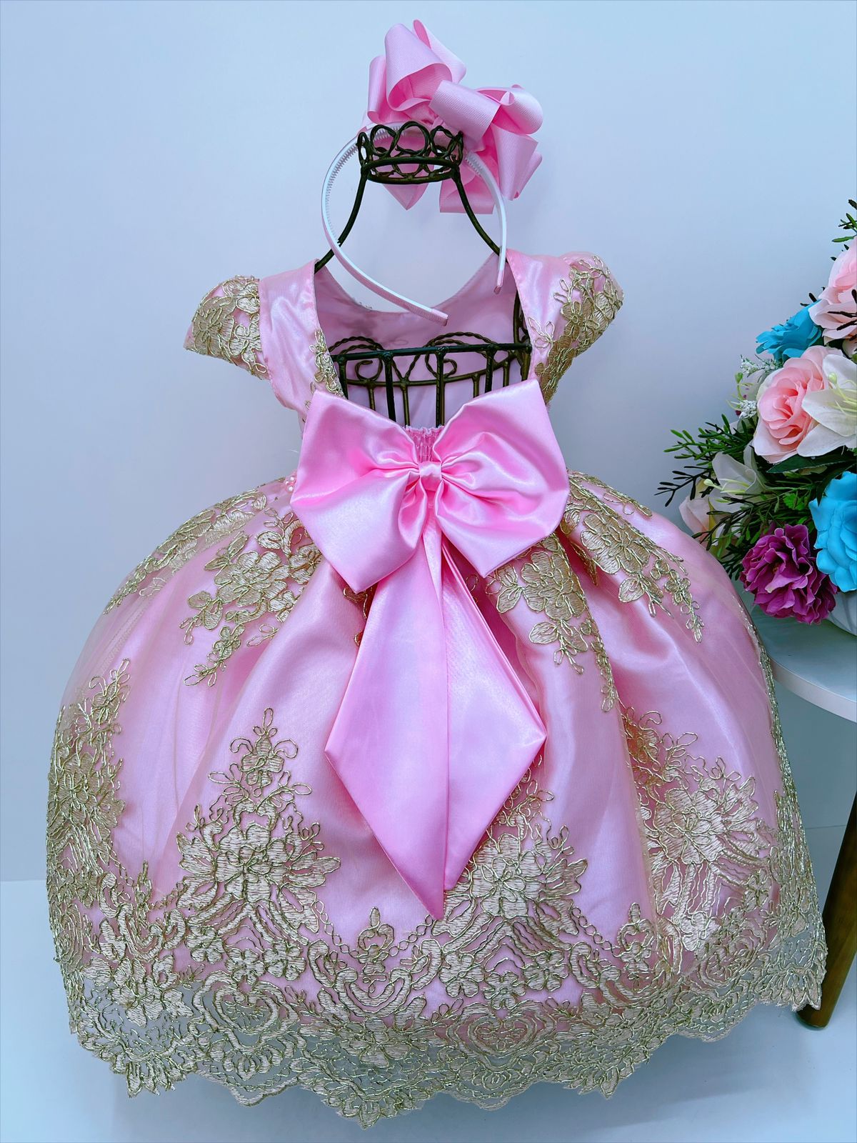 Vestido Infantil Rosa Renda Realeza Dourada C/ Cinto Pérolas