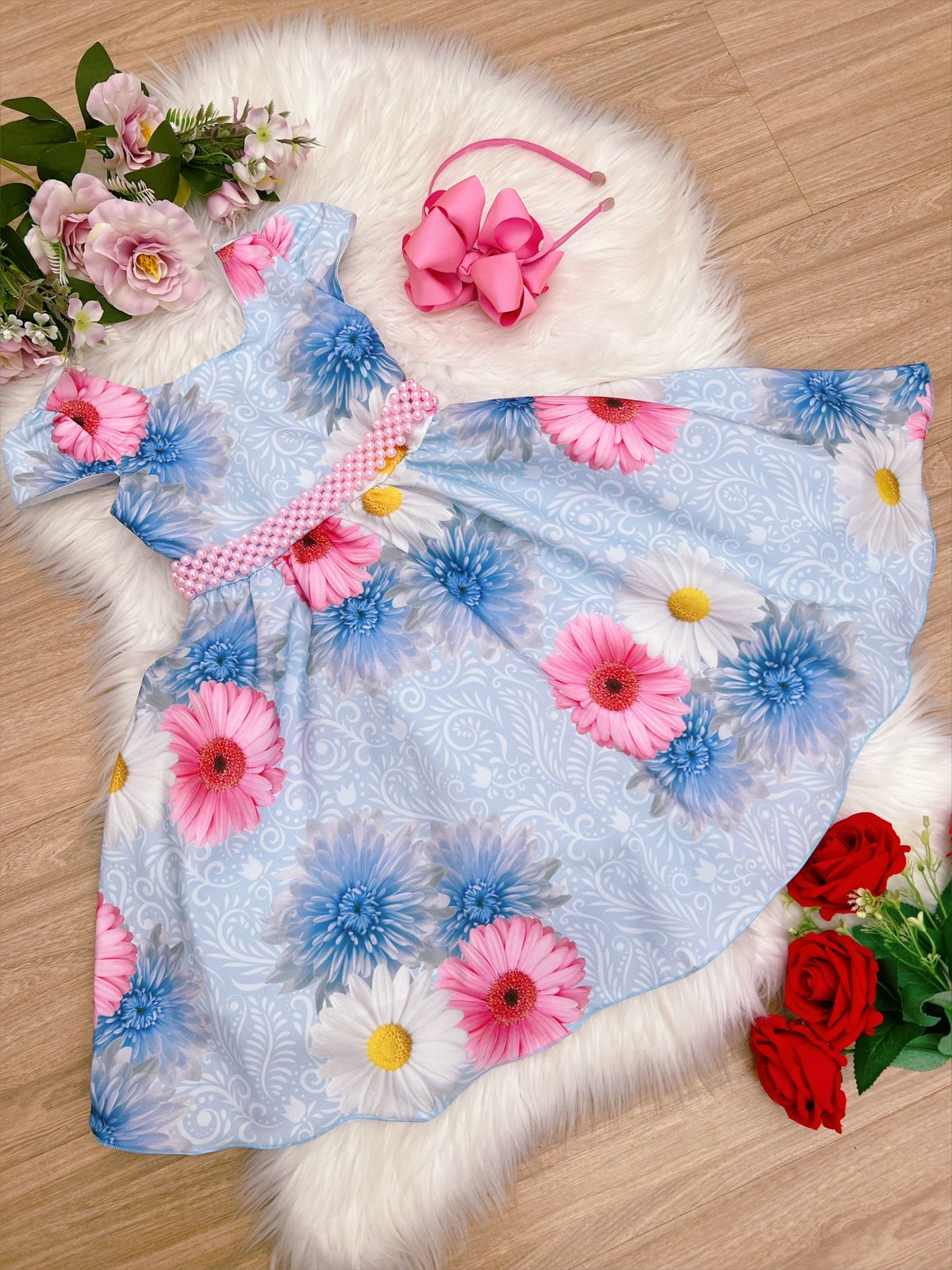Vestido Infantil Azul Florido Com Cinto de Pérolas