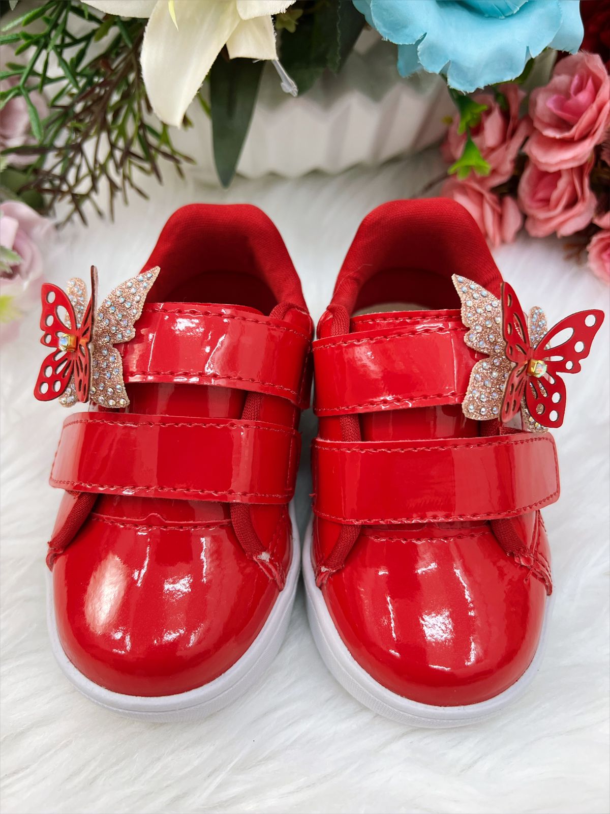 Tênis Vermelho Verniz Rosa Aplique Borboleta Velcro Meninas