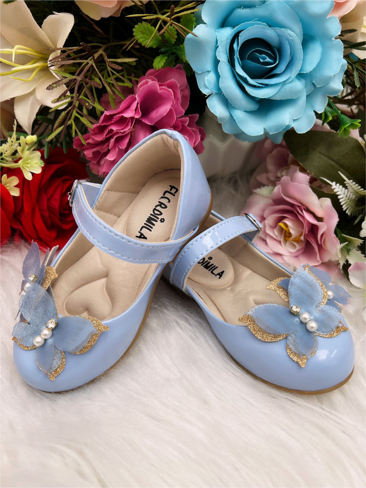 Sapatinho Azul Bebê Verniz C/ Aplique Borboleta Luxo Glitter