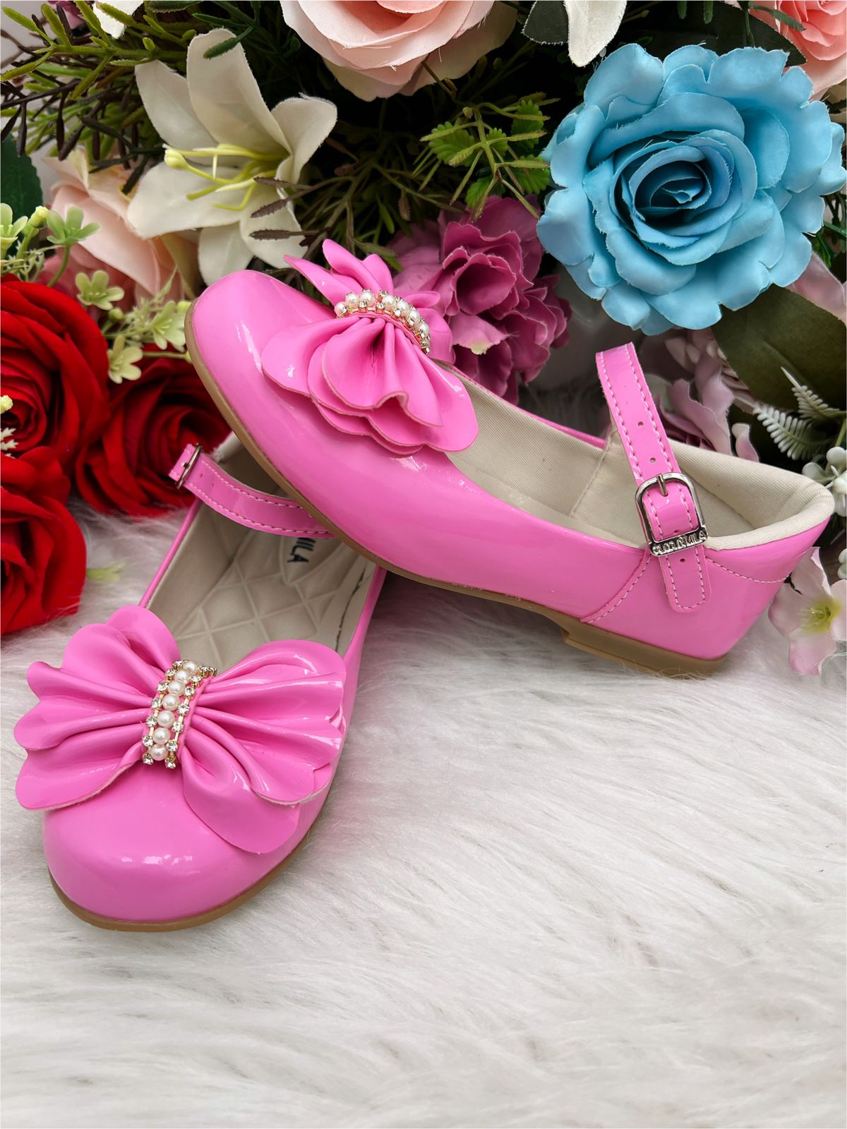 Sapatinho Rosa Chiclete Verniz Flor C/ Pérolas e Strass