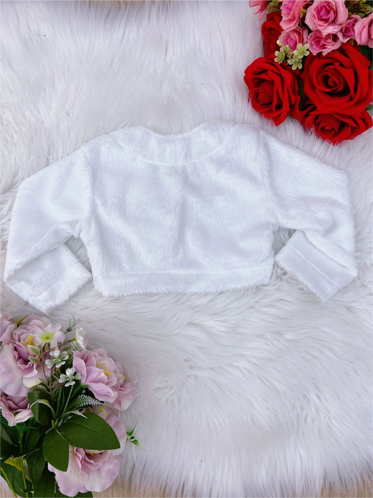 Bolero Infantil Pelúcia Branco Plush Luxo Botão Laço Stass