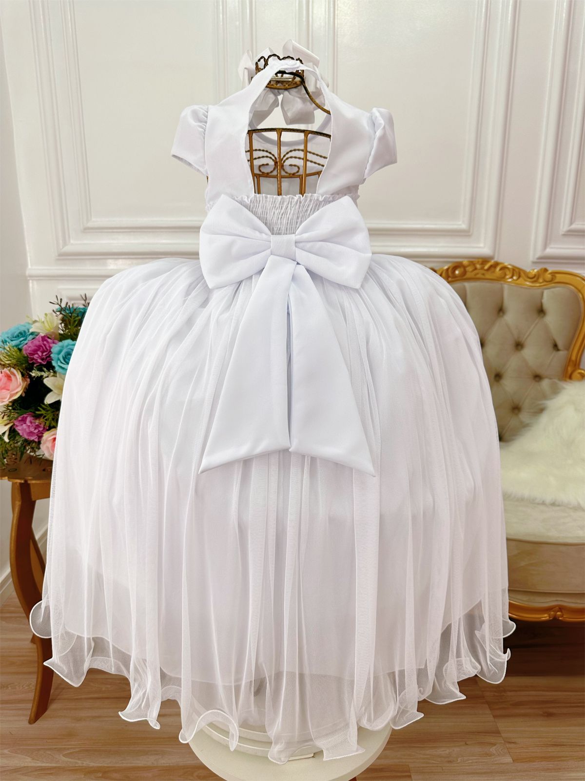 Vestido Infantil Branco Com Busto Nervura e Pérolas Damas