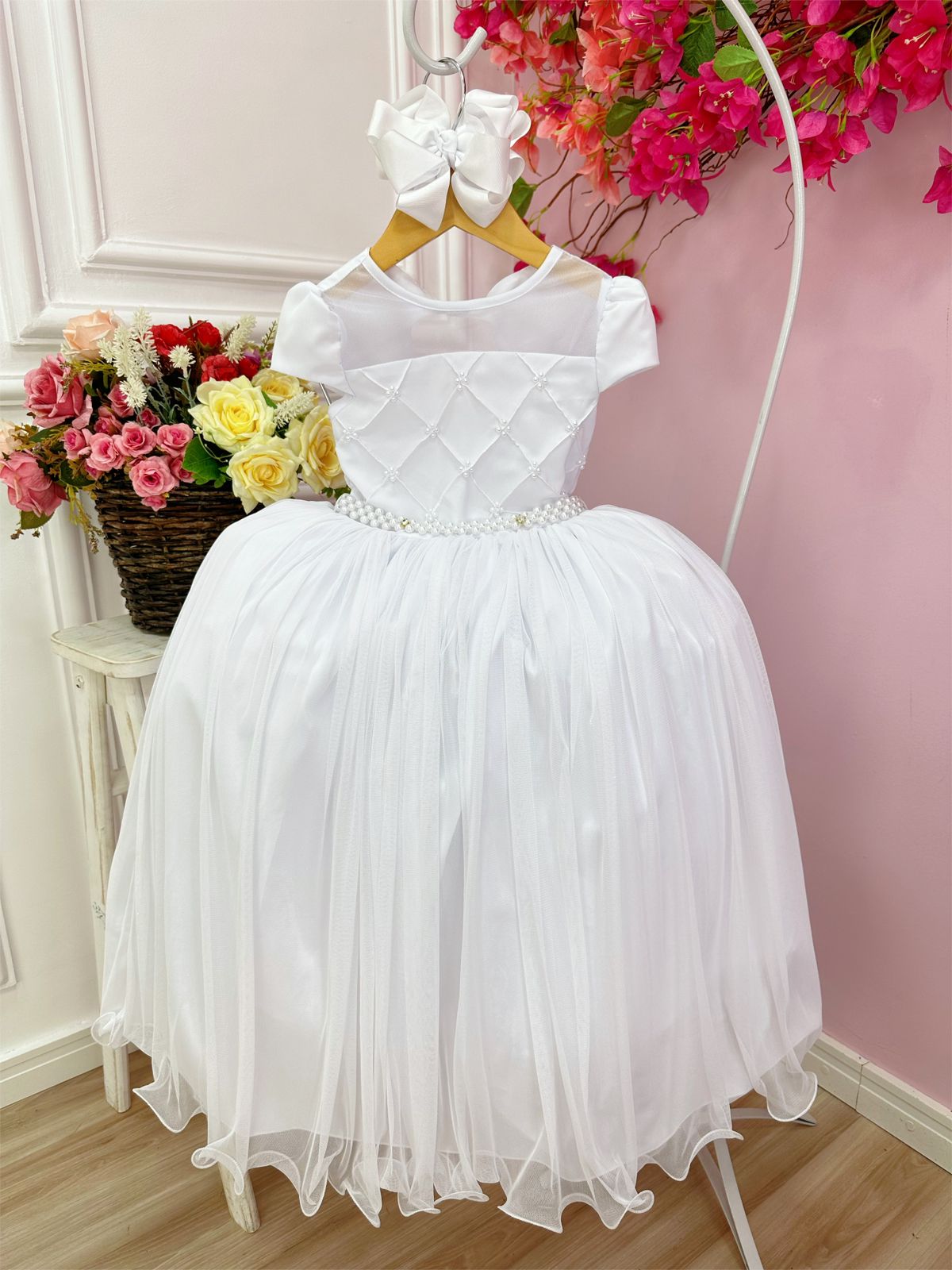 Vestido Infantil Branco Com Busto Nervura e Pérolas Damas