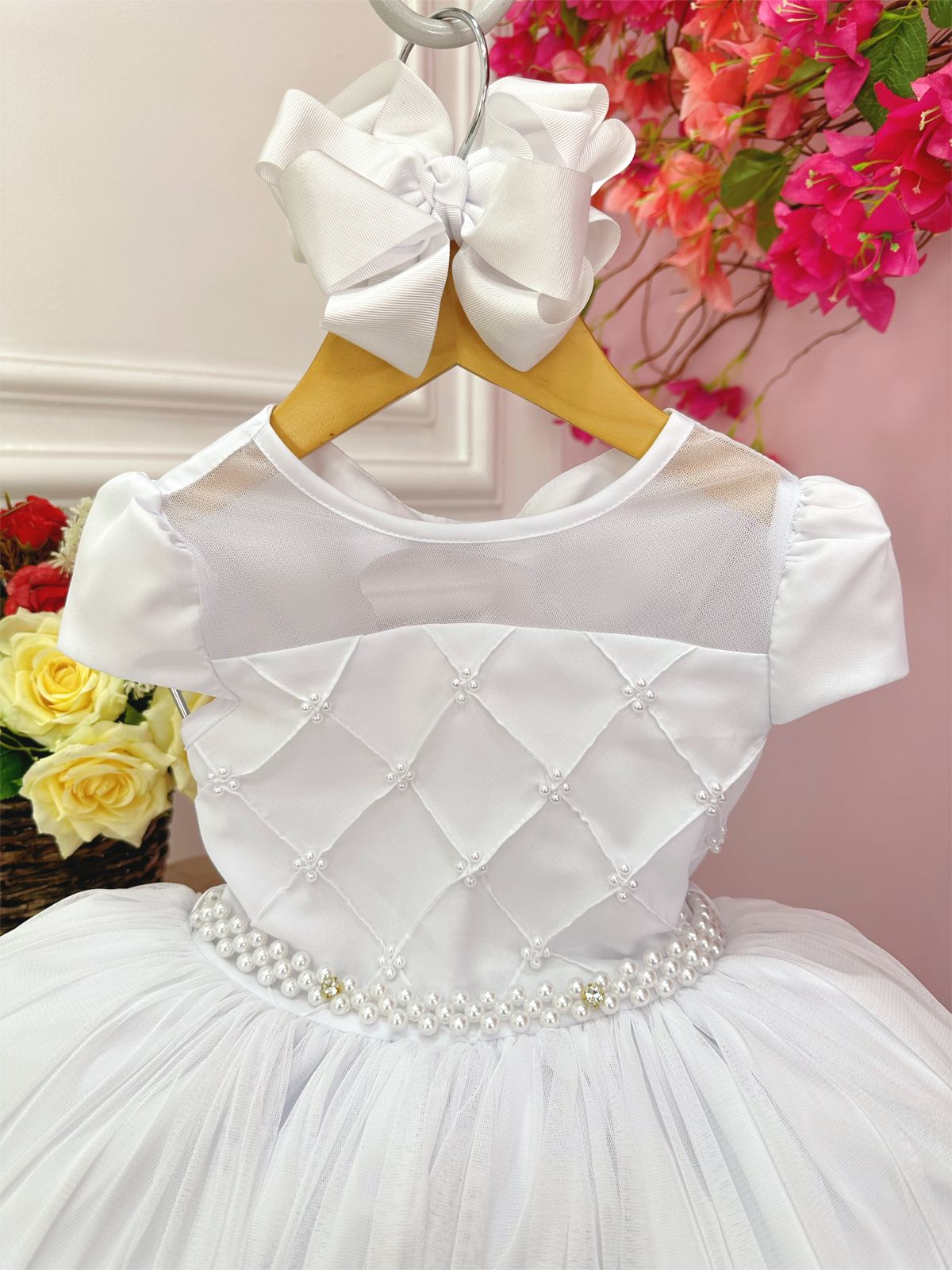 Vestido Infantil Branco Com Busto Nervura e Pérolas Damas