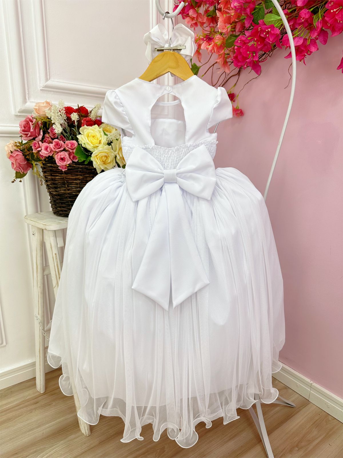 Vestido Infantil Branco Com Busto Nervura e Pérolas Damas