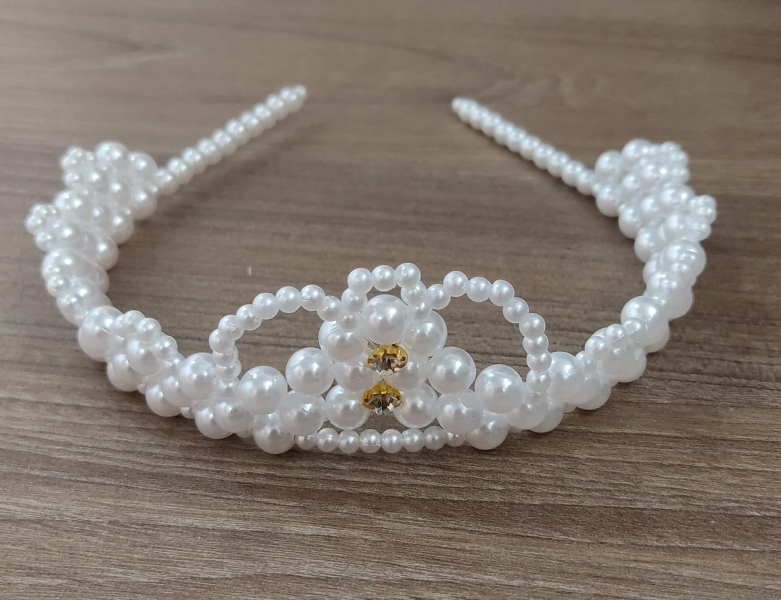 Coroa Infantil Princesa de Pérolas e Duplo Strass Luxo Cores