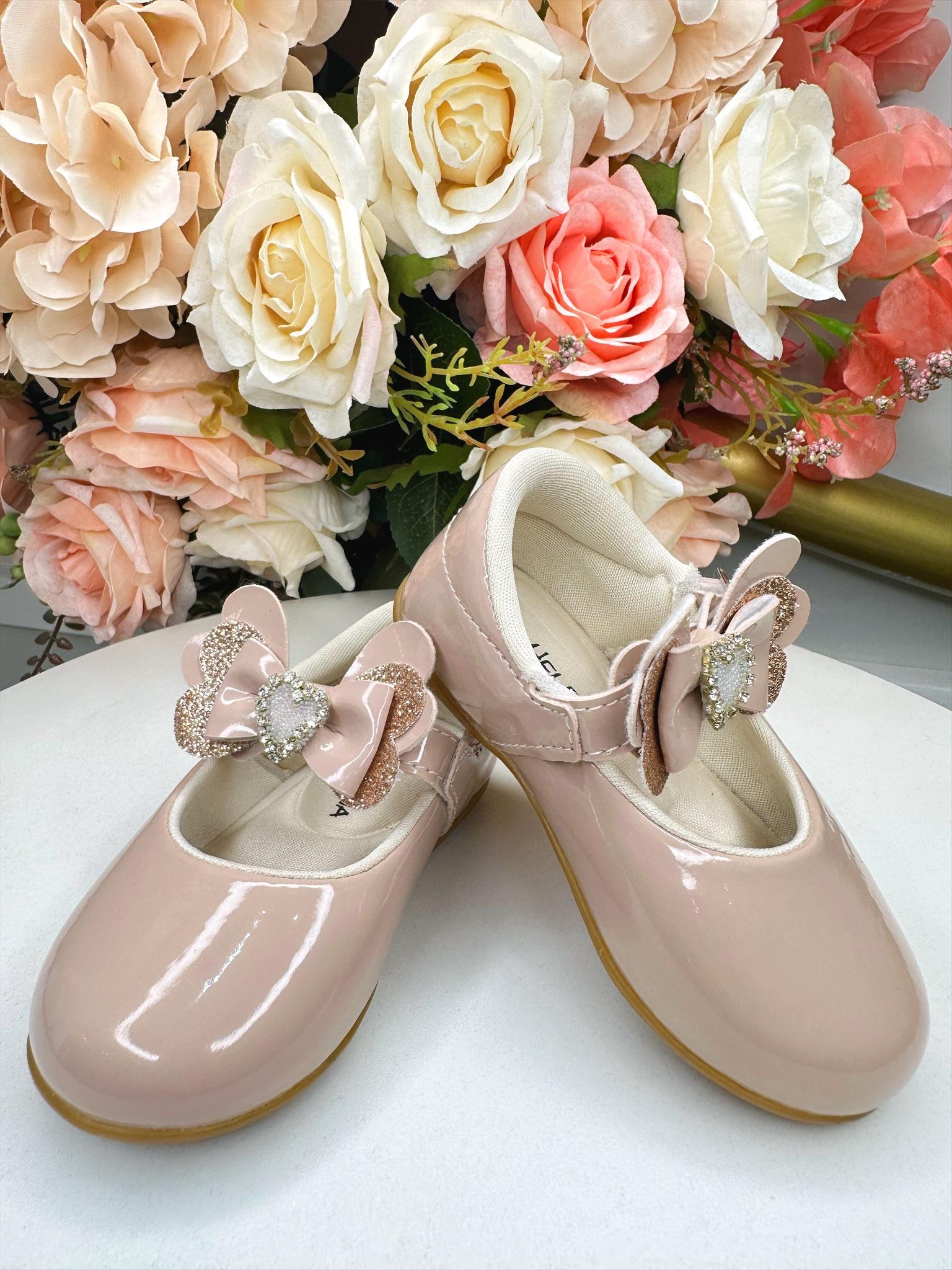 Sapatinho Rose Com Aplique de Coraçãozinho de Strass