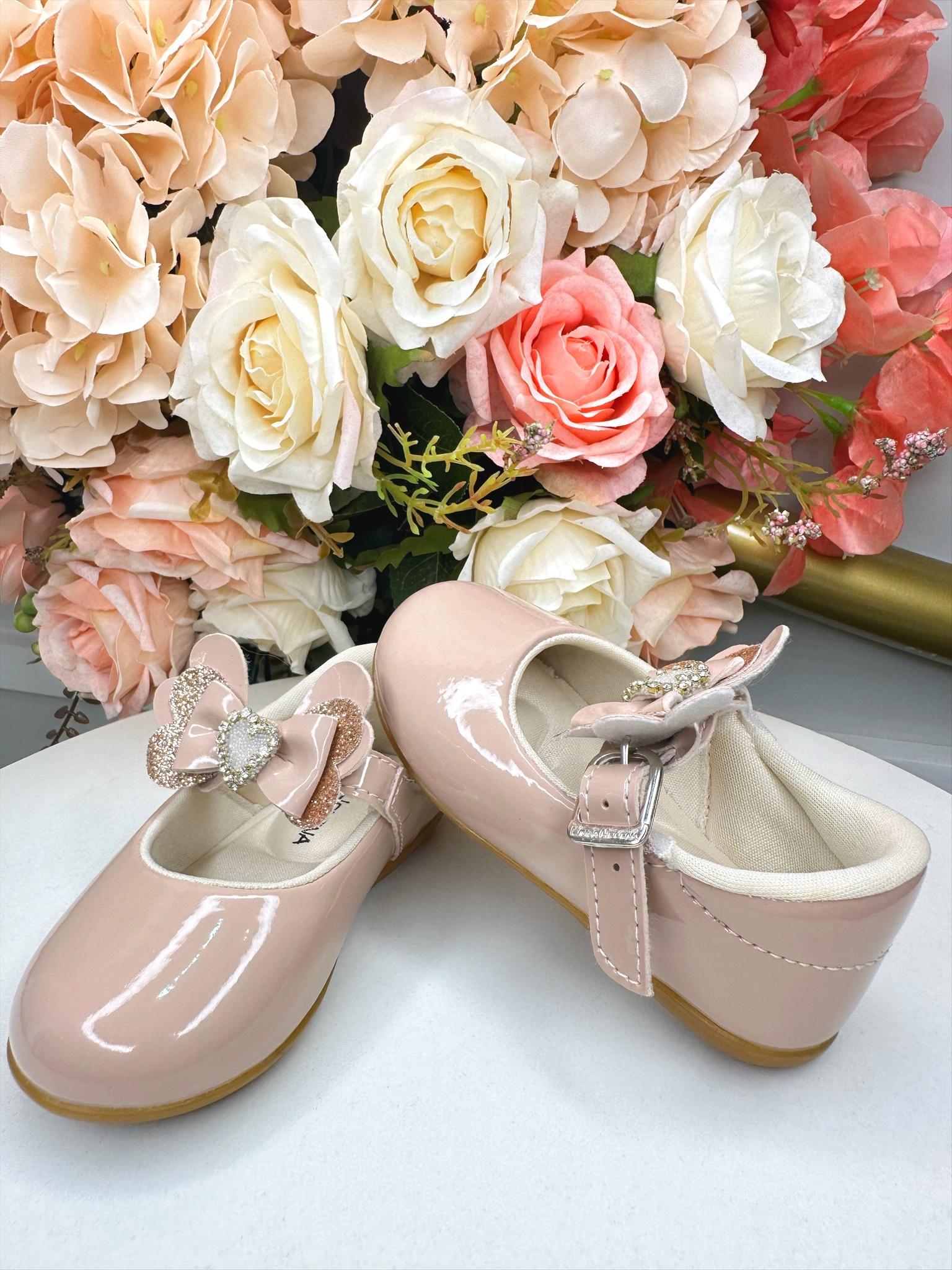 Sapatinho Rose Com Aplique de Coraçãozinho de Strass