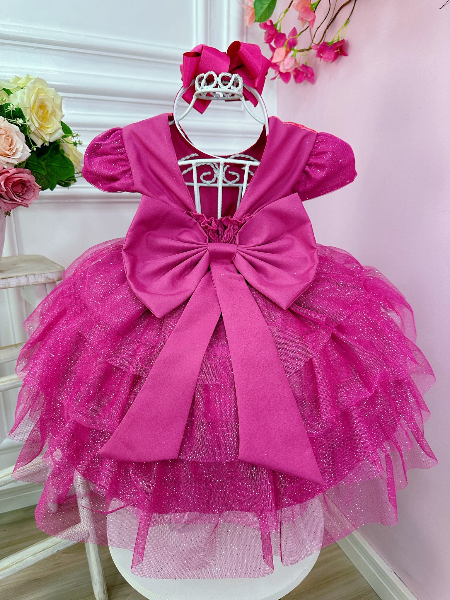 Vestido infantil da Barbie Pink C/ Aplique Laço Saia Glitter