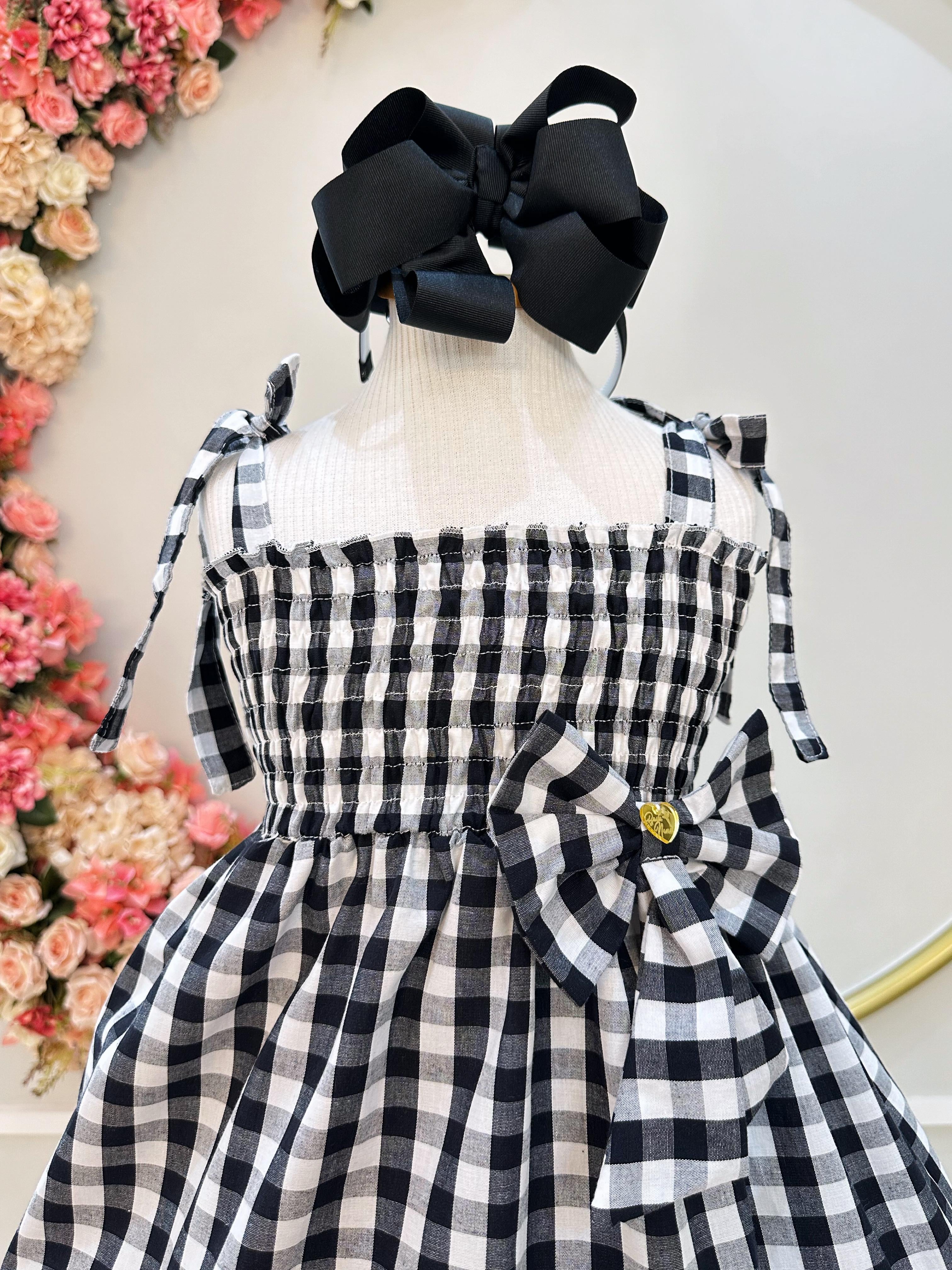 Vestido Infantil de Alça Xadrez Preto C/ Broche Casual Luxo