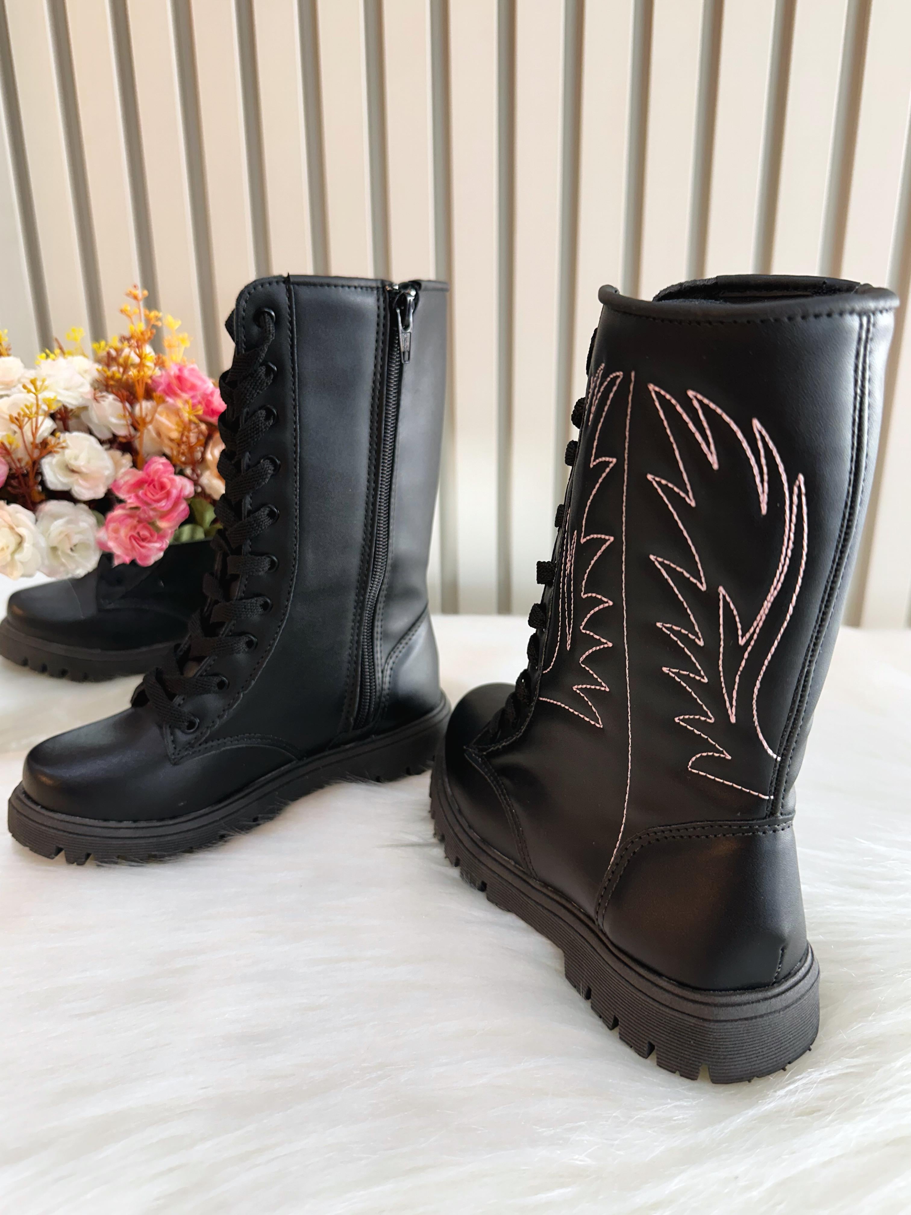 Bota Infantil Boiadeira Cano Alto Preto Cadarço e Zíper