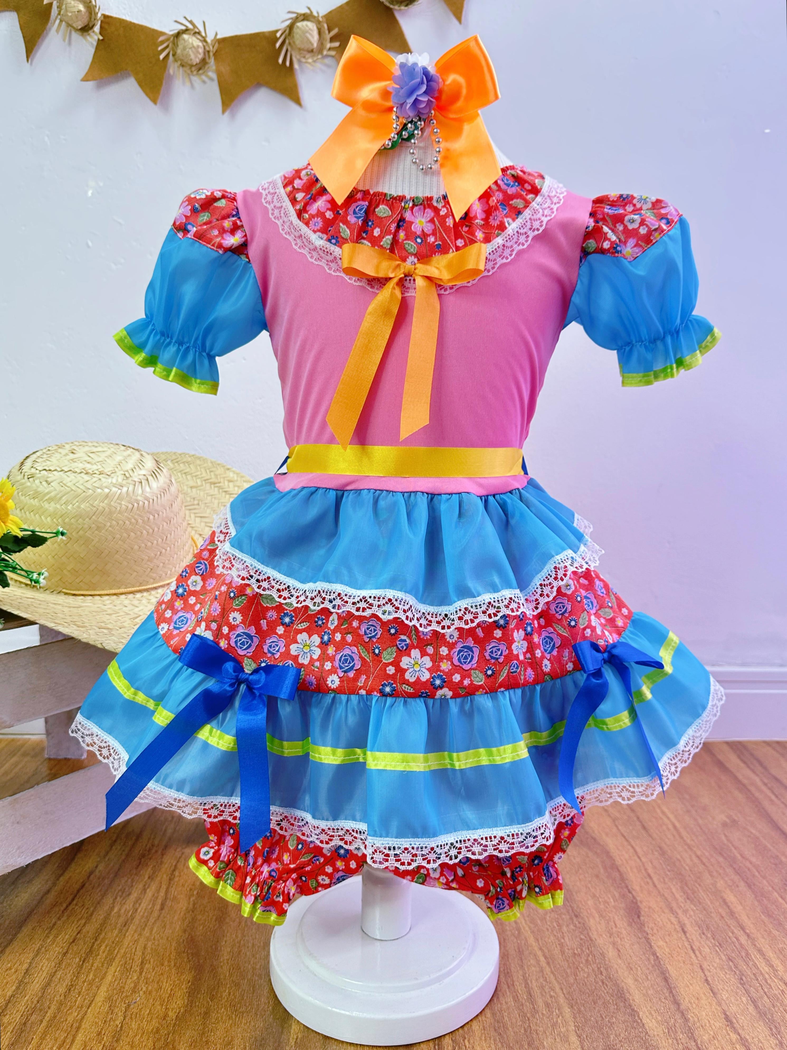 Fantasia Infantil Junino Rosa e Azul Com Florzinhas Coloridas