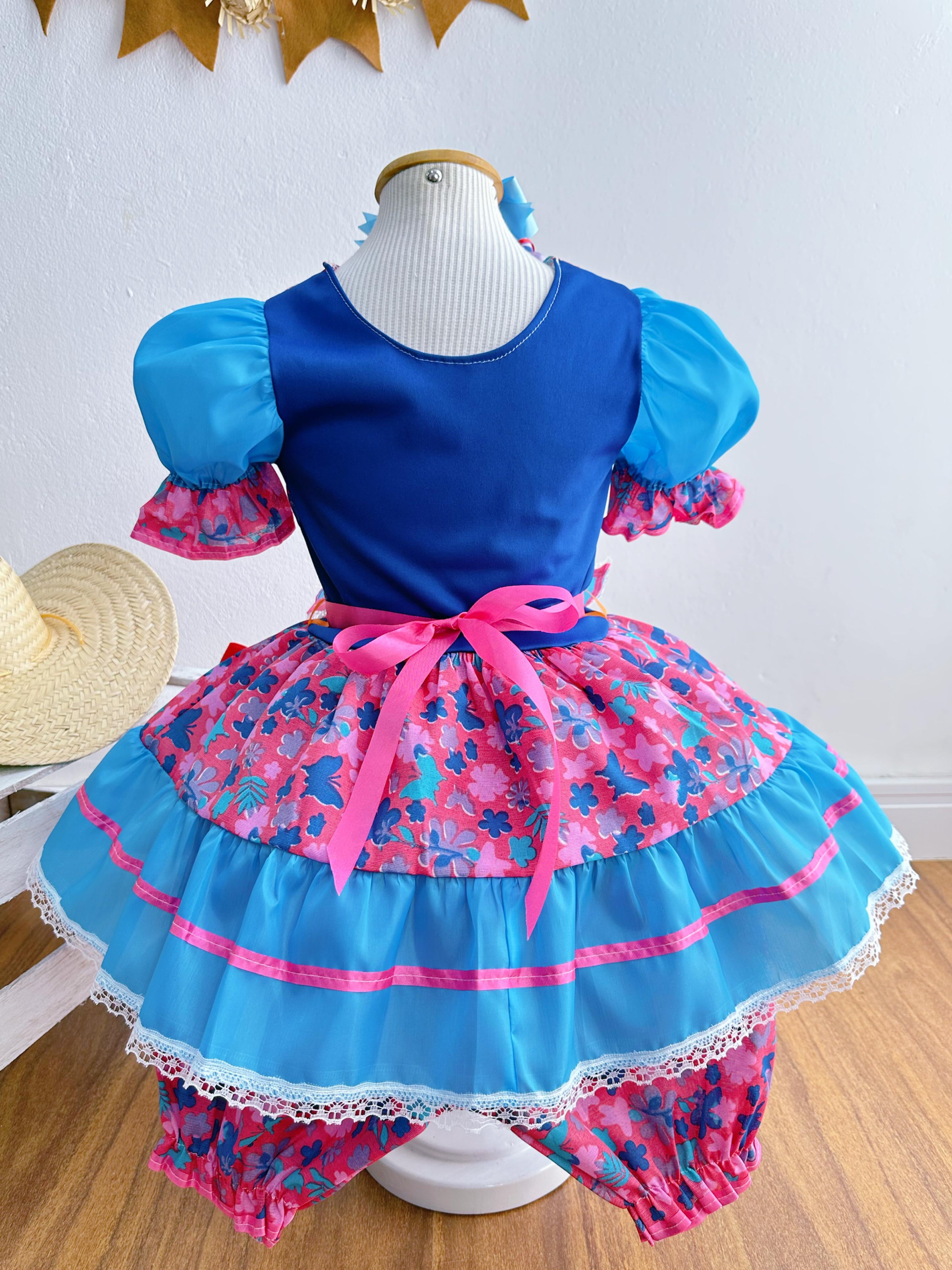 Fantasia Infantil Junino Azul e Rosa Com Flores Coloridas