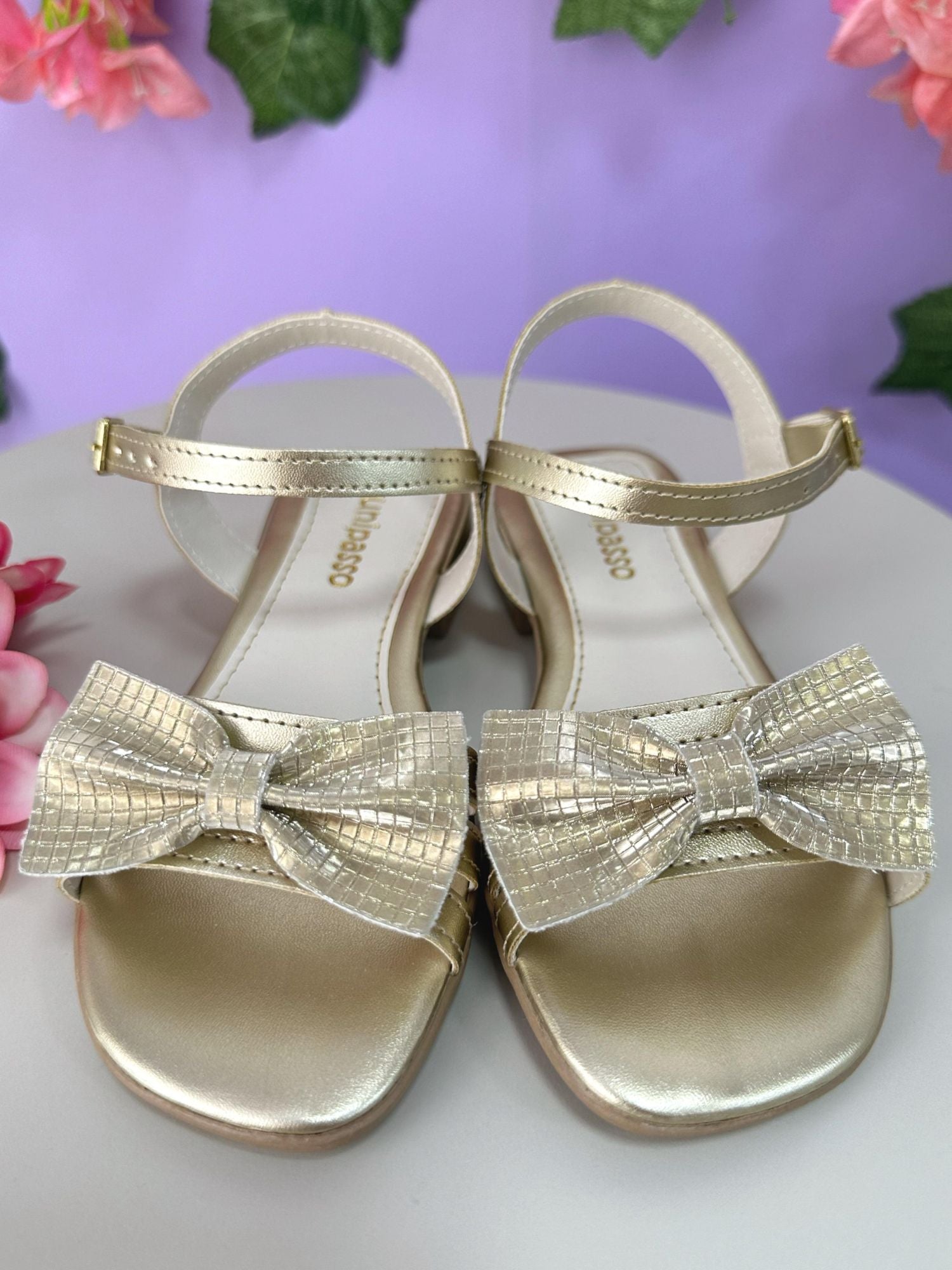 Sandália Infantil de Tiras Dourado Com Laço e Gltter Luxo