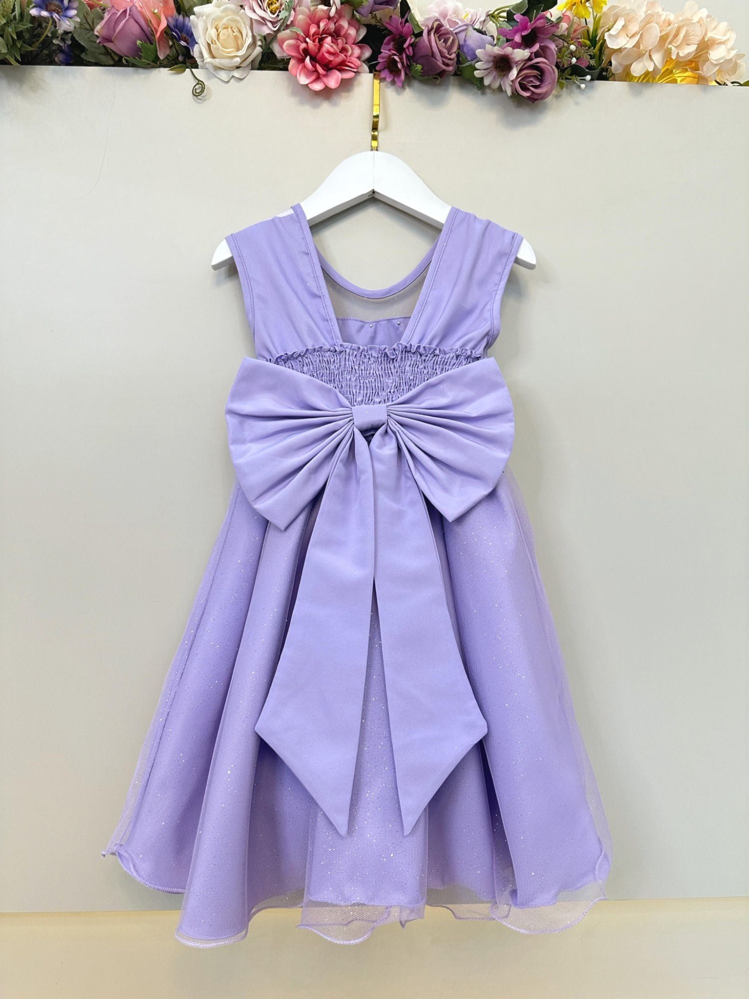 Vestido Infantil Lilás com Pérolas Saia C/ Glitter Daminhas