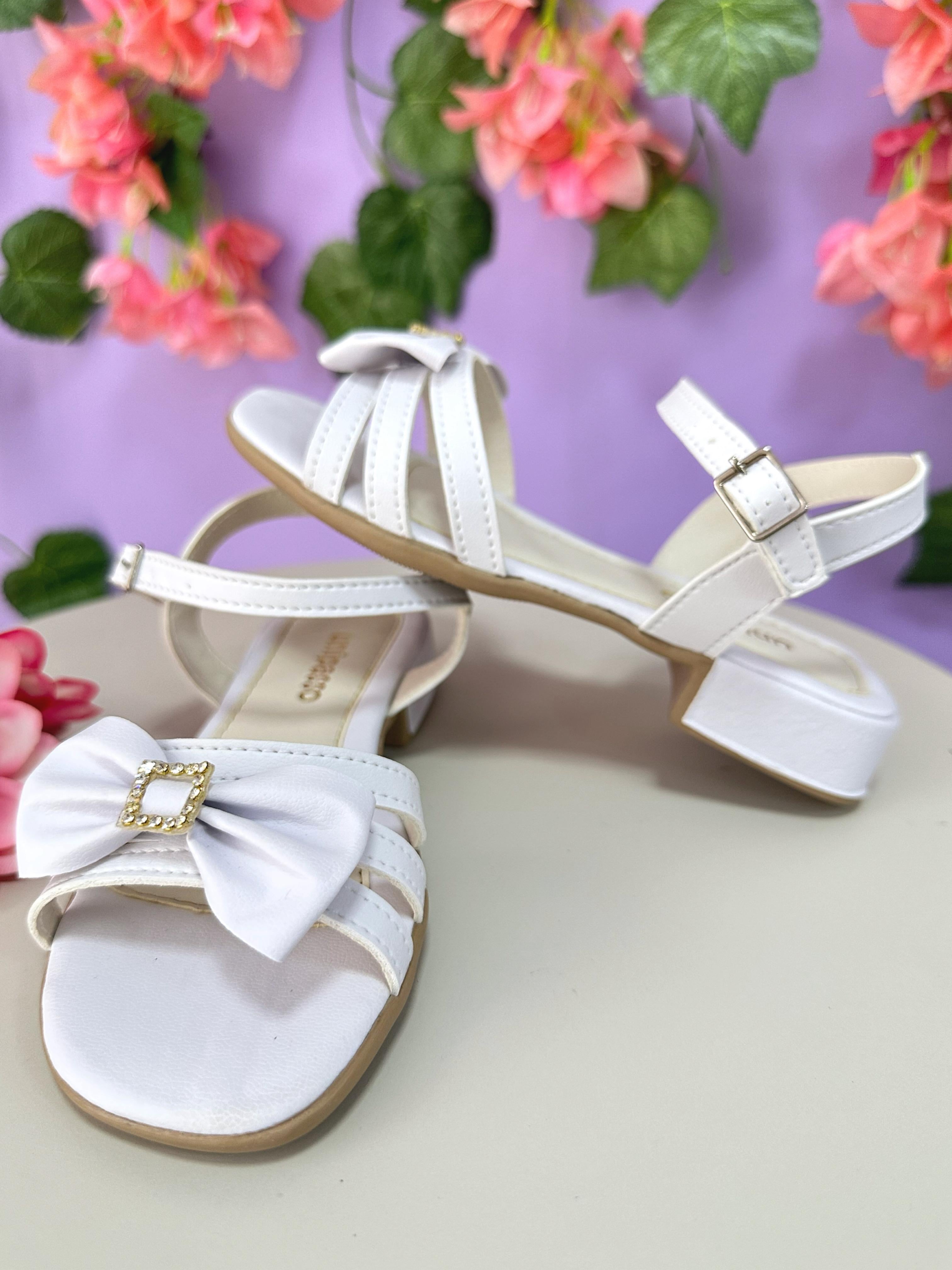 Sandália Infantil de Tiras Branco Com Laço e Strass Luxo