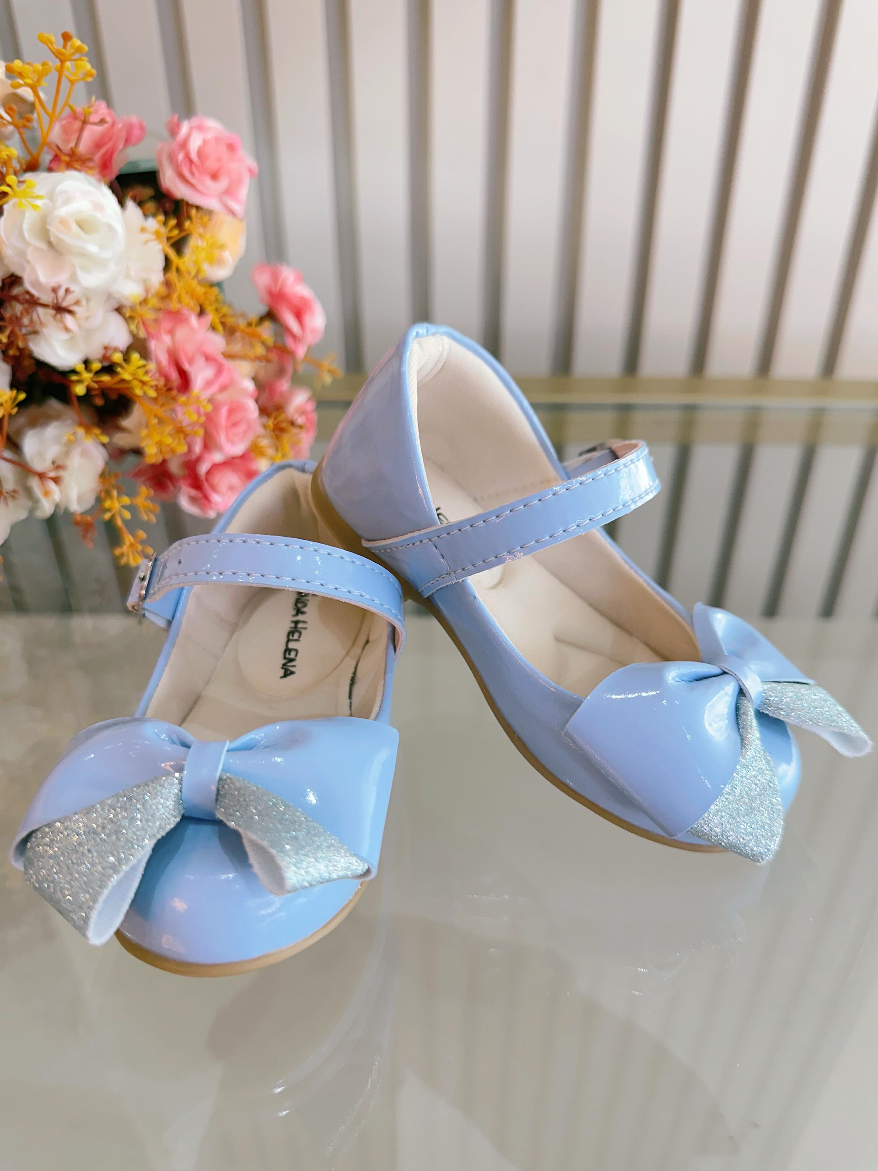 Sapatinho Azul Verniz Com Aplique de Lacinho Luxo