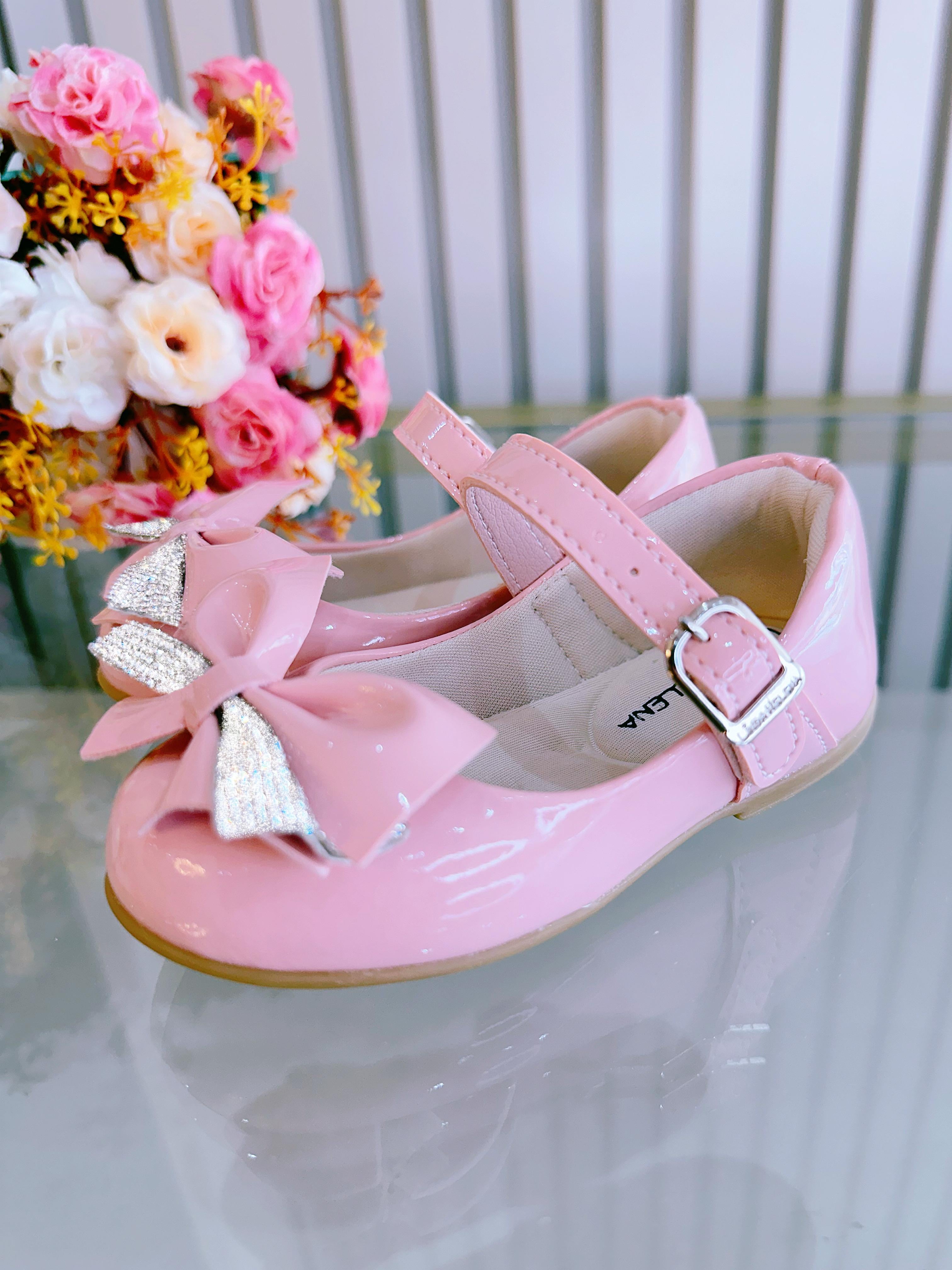 Sapatinho Rosa Verniz Aplique de Lacinho Com Strass Luxo