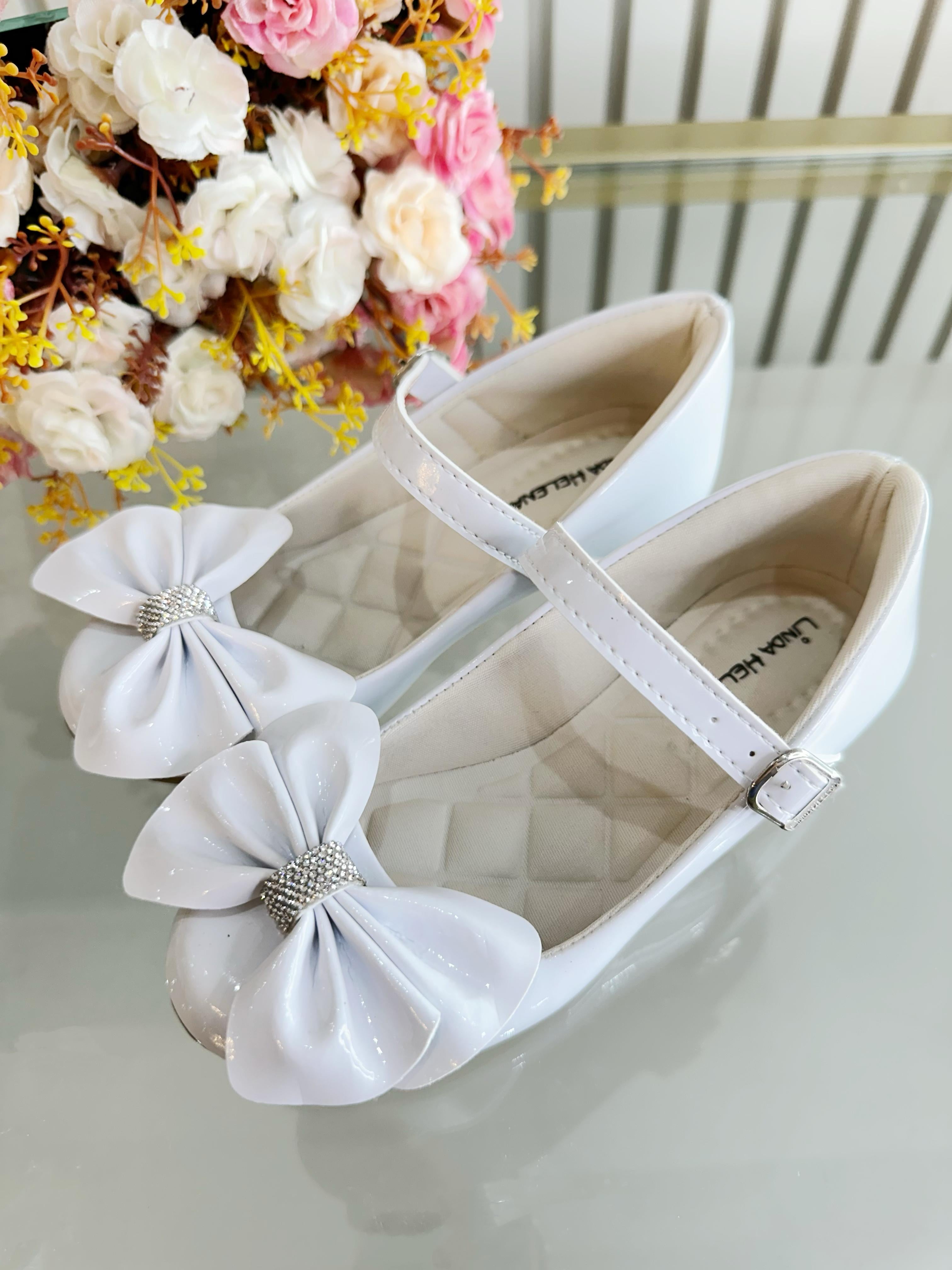 Sapatinho C/ Salto Branco Verniz Aplique de Lacinho e Strass