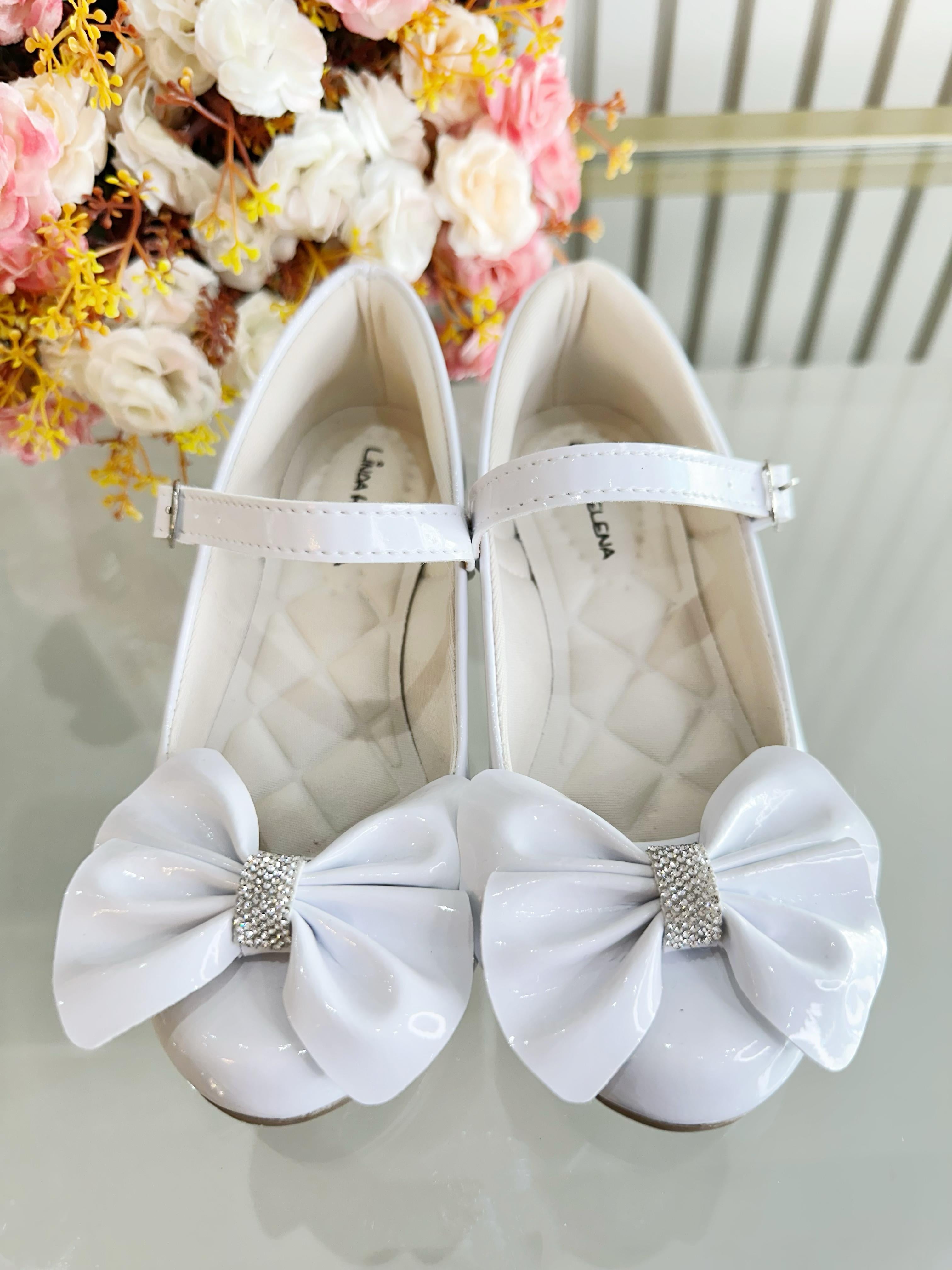Sapatinho C/ Salto Branco Verniz Aplique de Lacinho e Strass