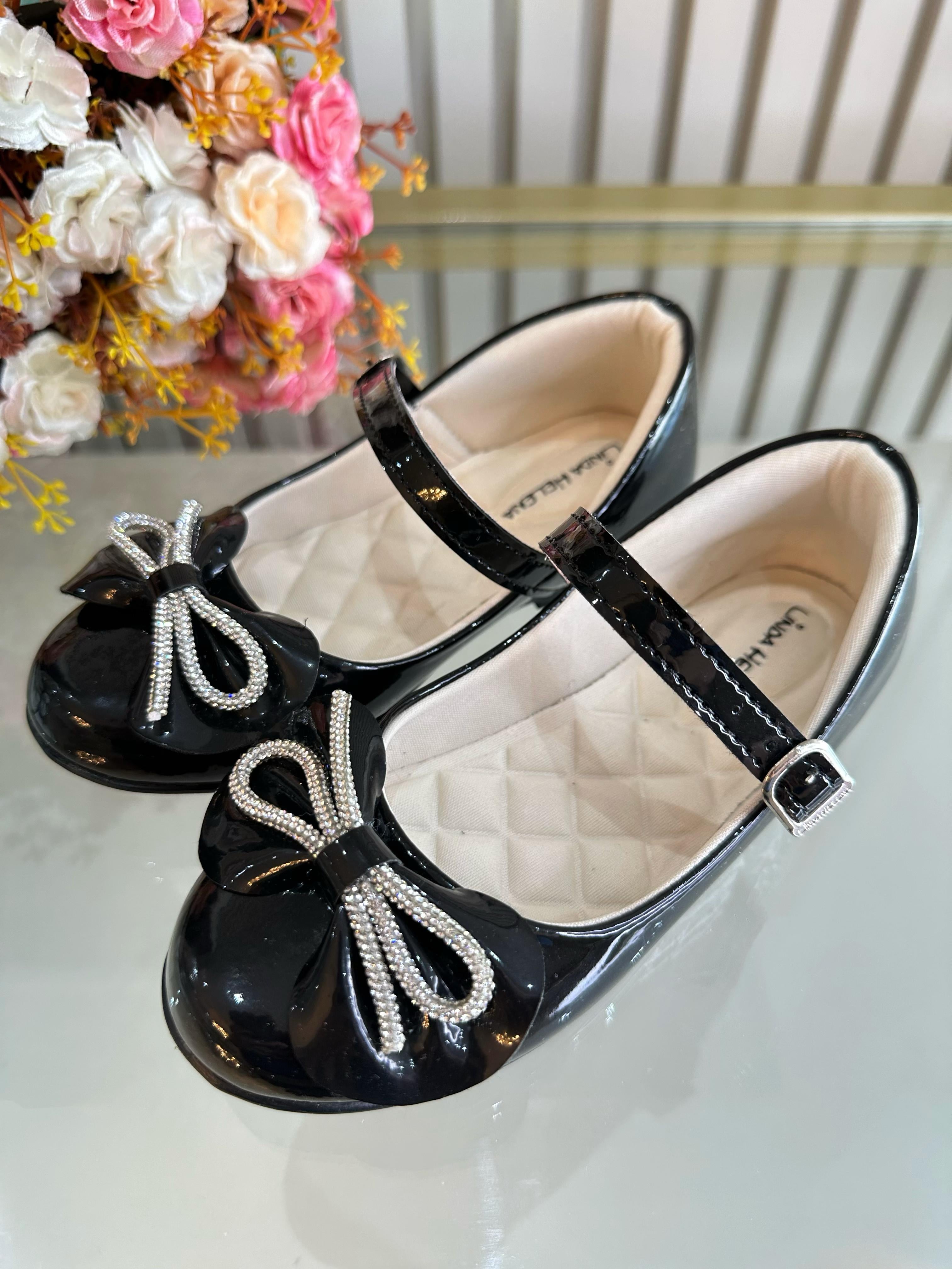 Sapatinho Infantil Preto Verniz Com Aplique de Lacinho e Strass