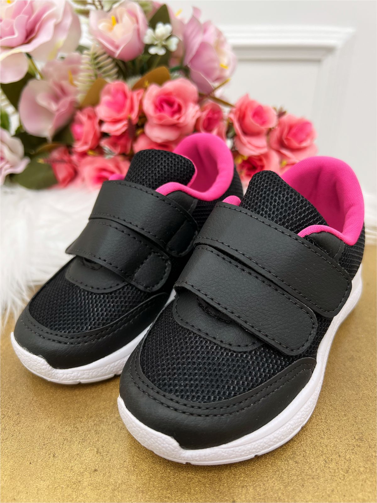 Tênis Preto Com Pink e Velcro Meninas