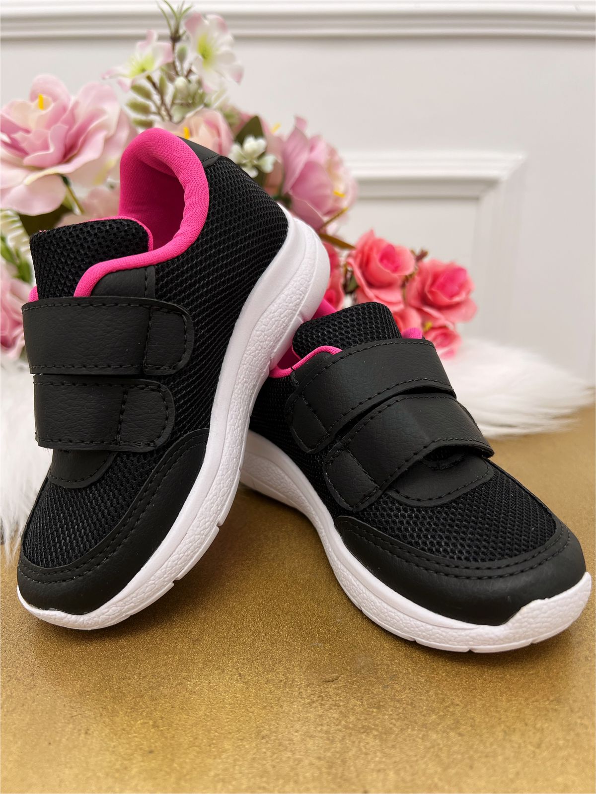 Tênis Preto Com Pink e Velcro Meninas