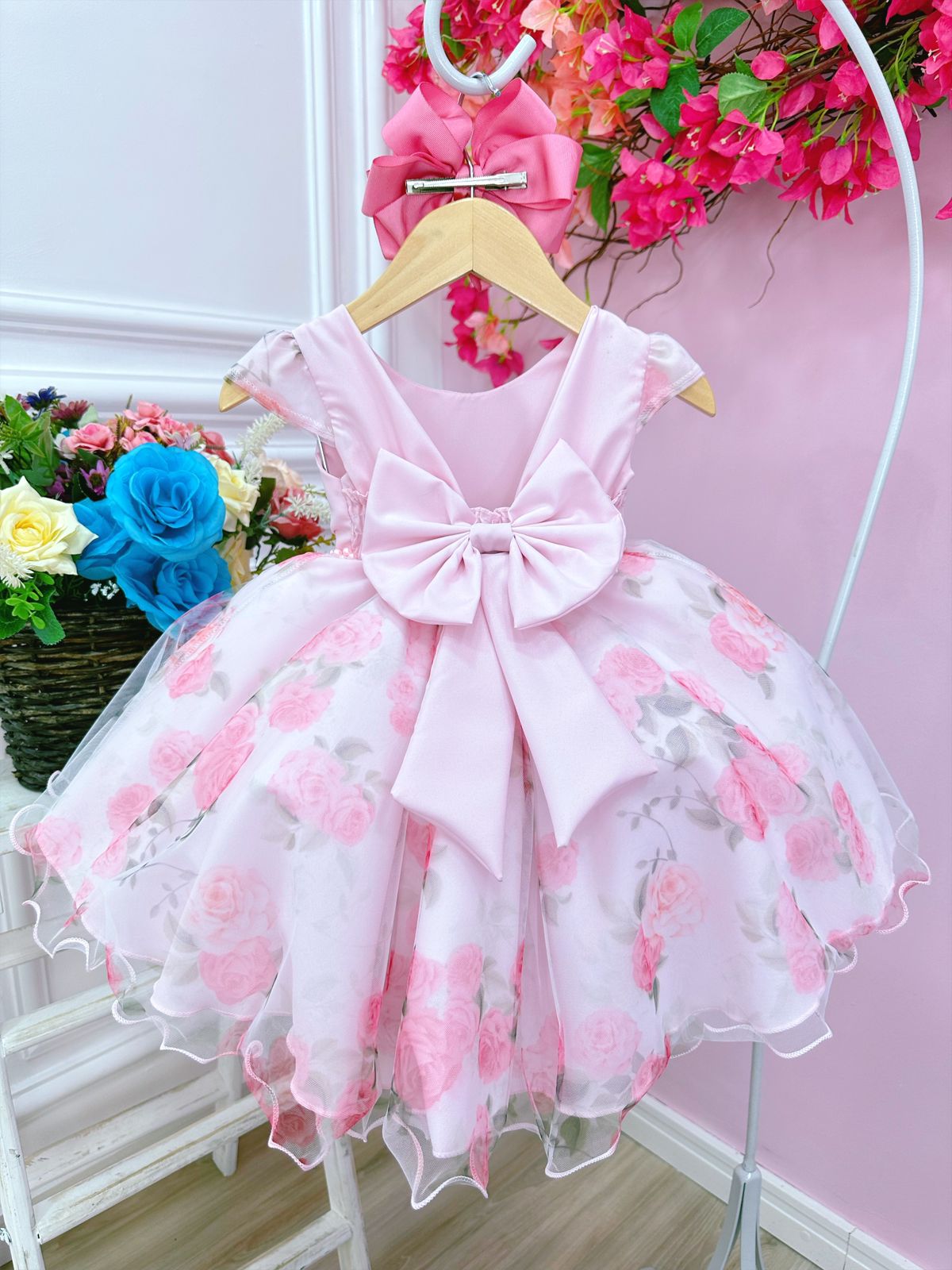 Vestido Infantil Bebê Rosa Florido de Rosas Busto Strass