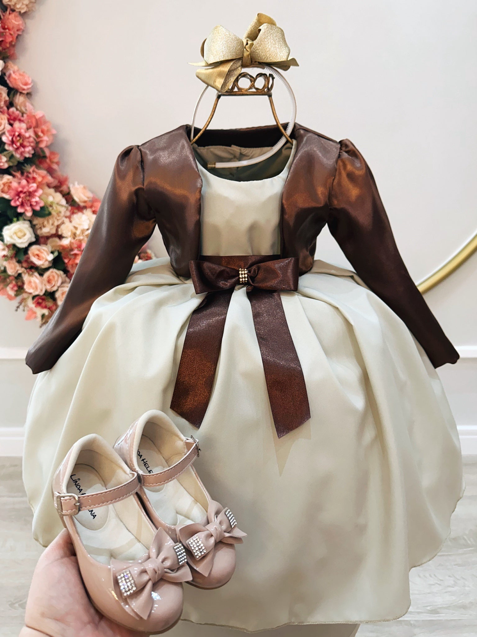 Vestido Infantil Cor Camurça C/ Bolero Cetim Broche de Laço
