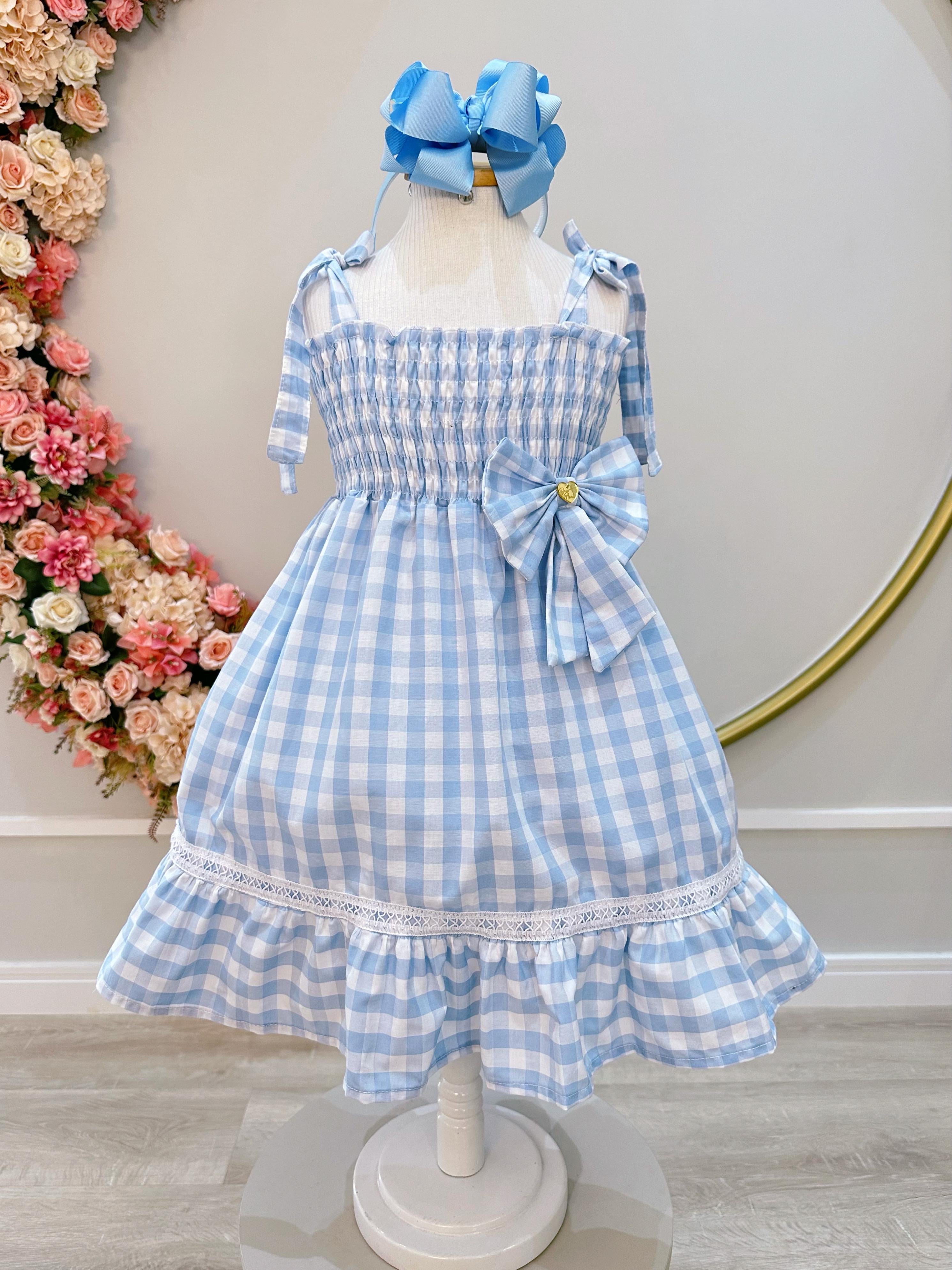 Vestido Infantil de Alça Xadrez Azul Claro C/ Broche Casual