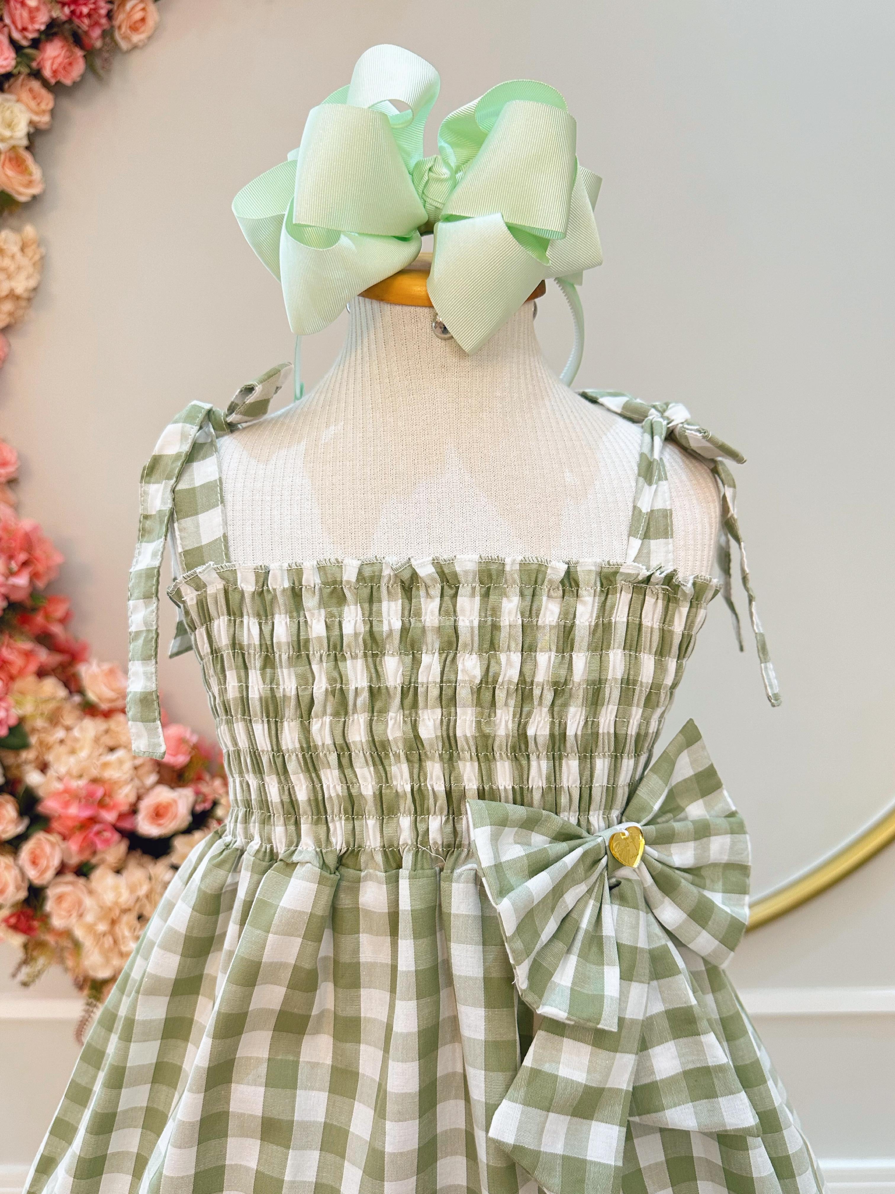 Vestido Infantil de Alça Xadrez Verde Claro C/ Broche Casual