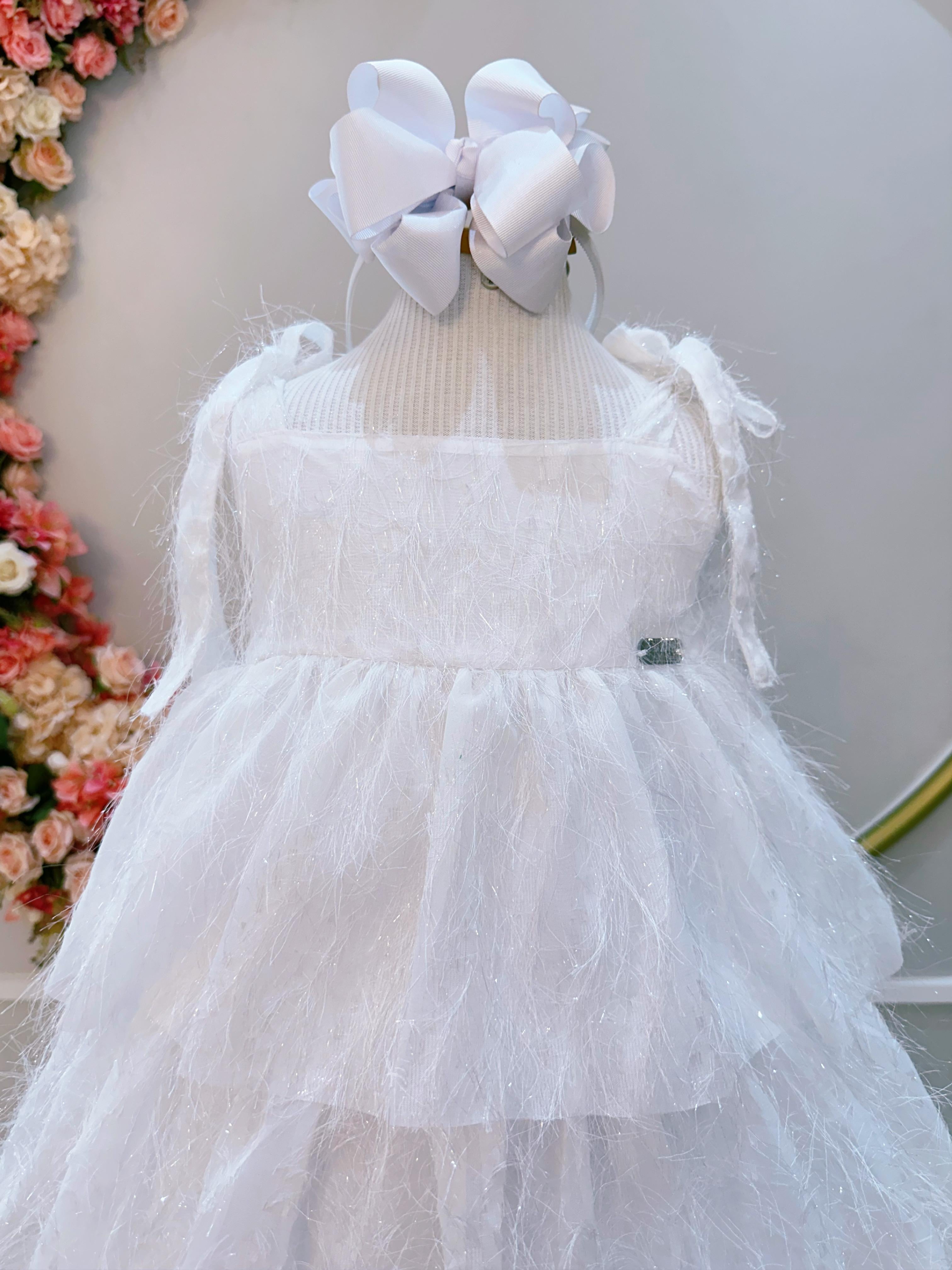 Vestido Infantil Branco de Alça e Com Plumas Luxo