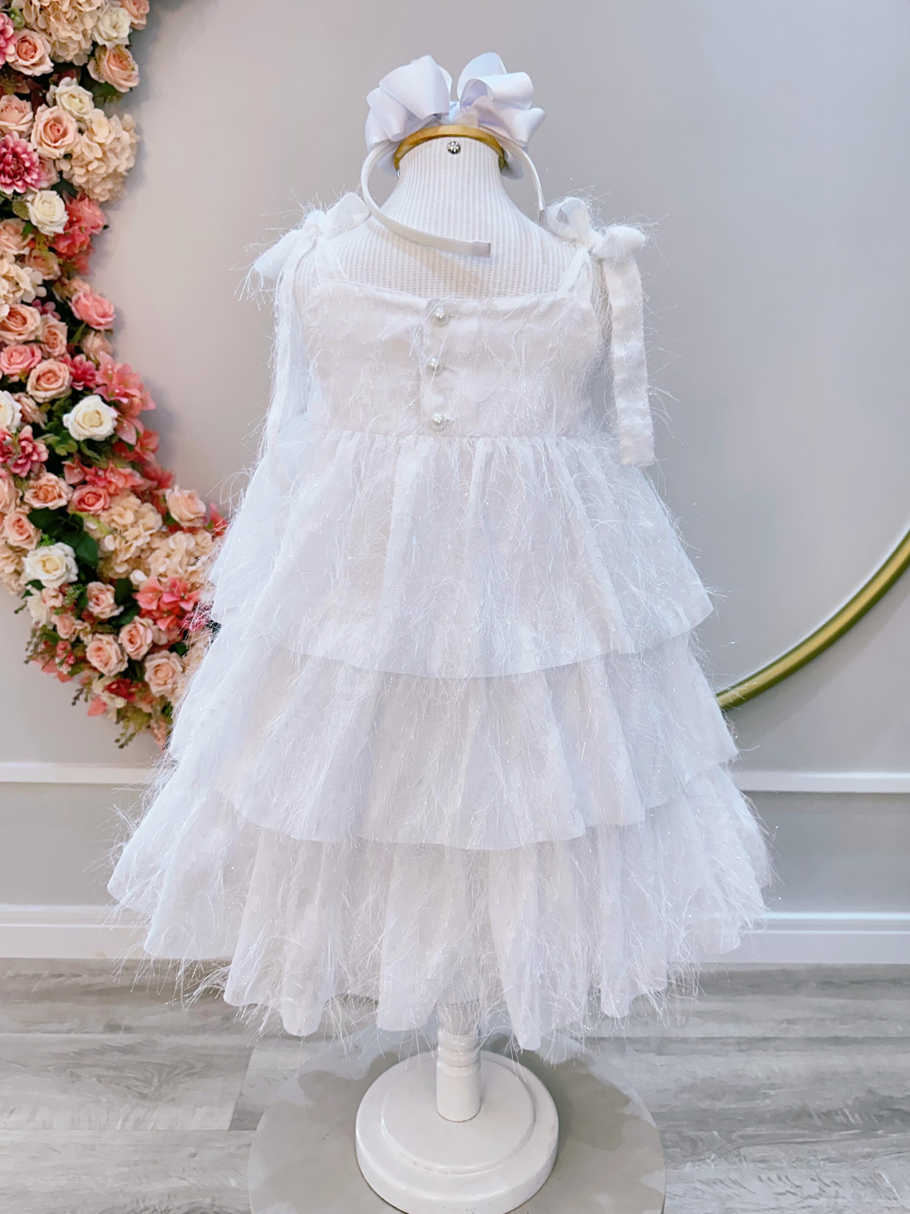 Vestido Infantil Branco de Alça e Com Plumas Luxo