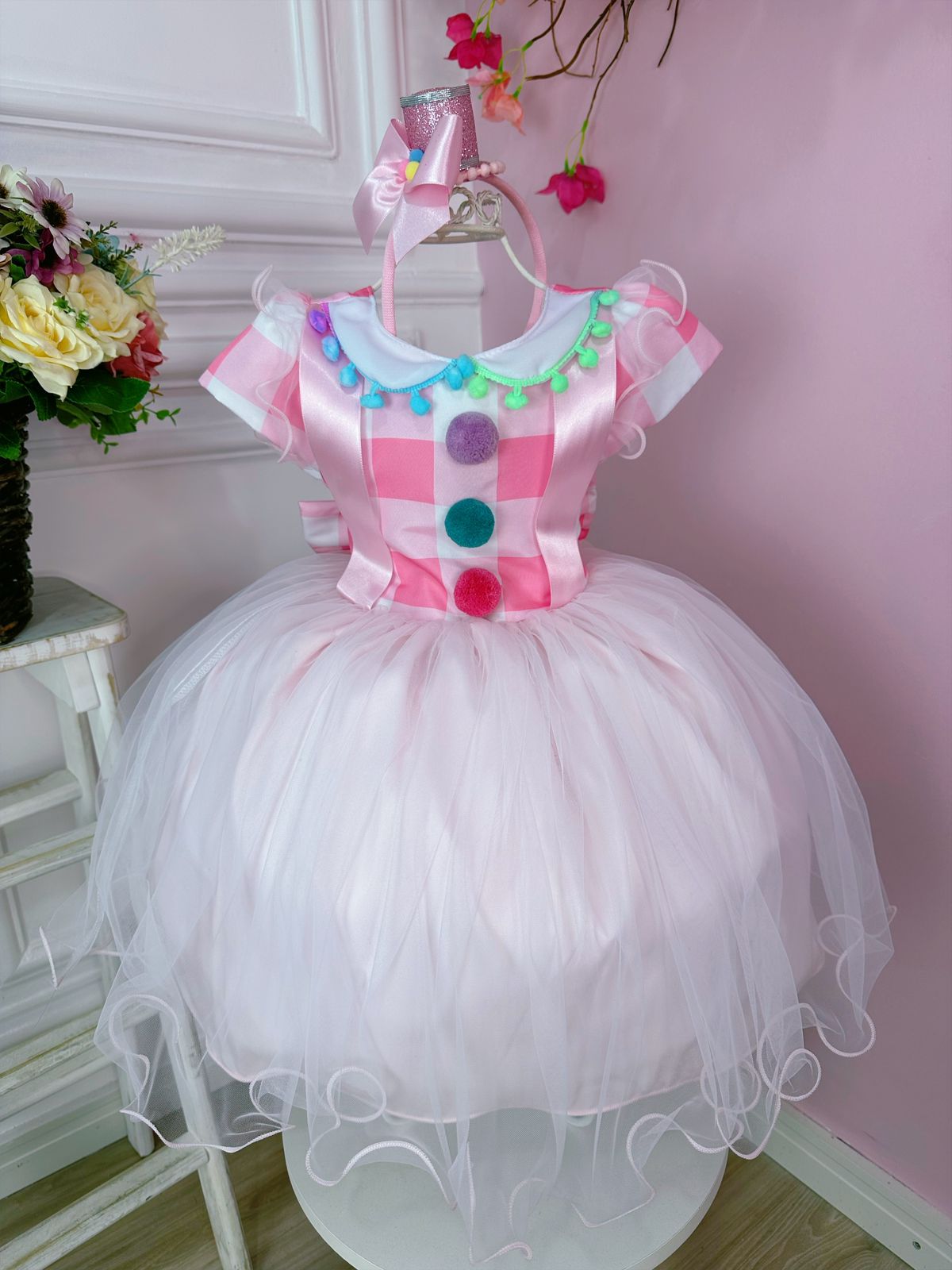 Vestido Infantil Circo Rosa Com Pompons Coloridos