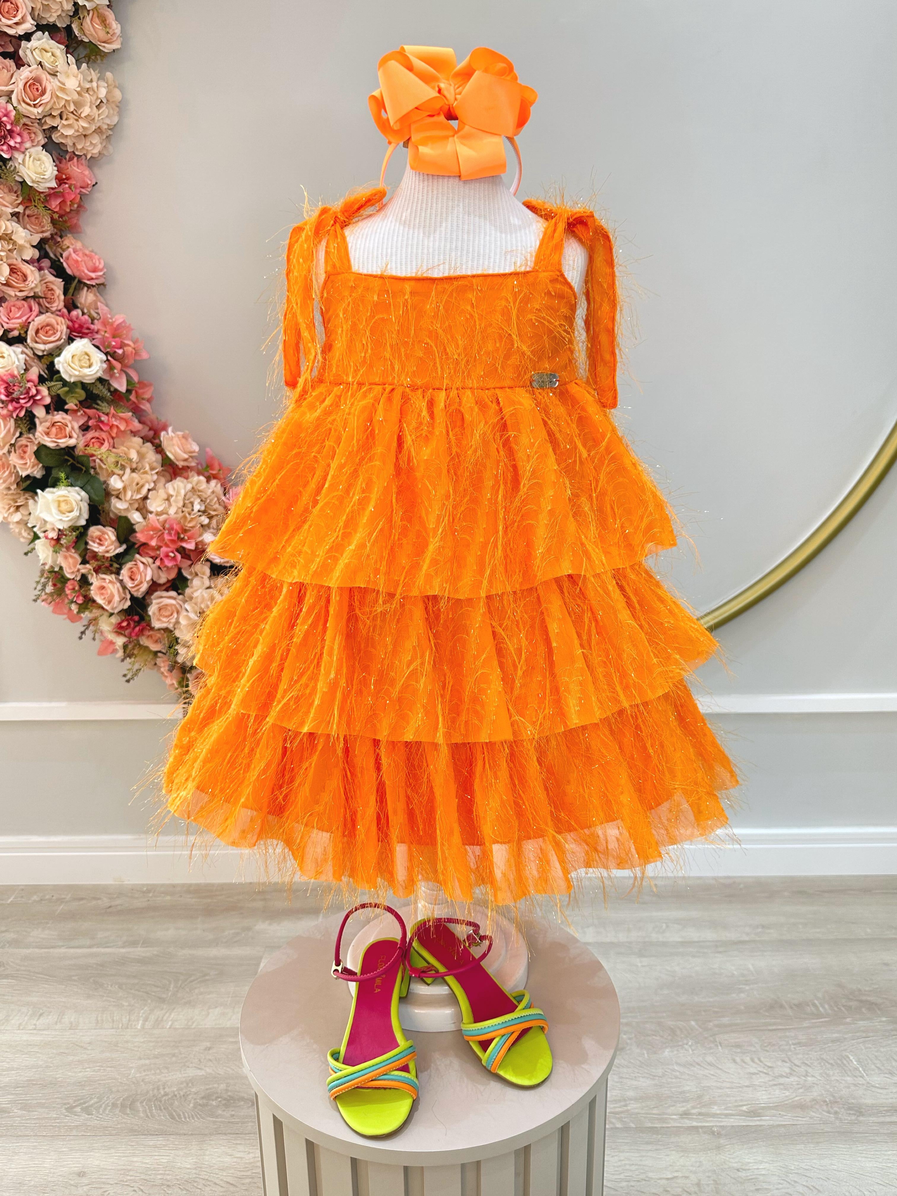 Vestido Infantil Laranja de Alça e Com Plumas Luxo