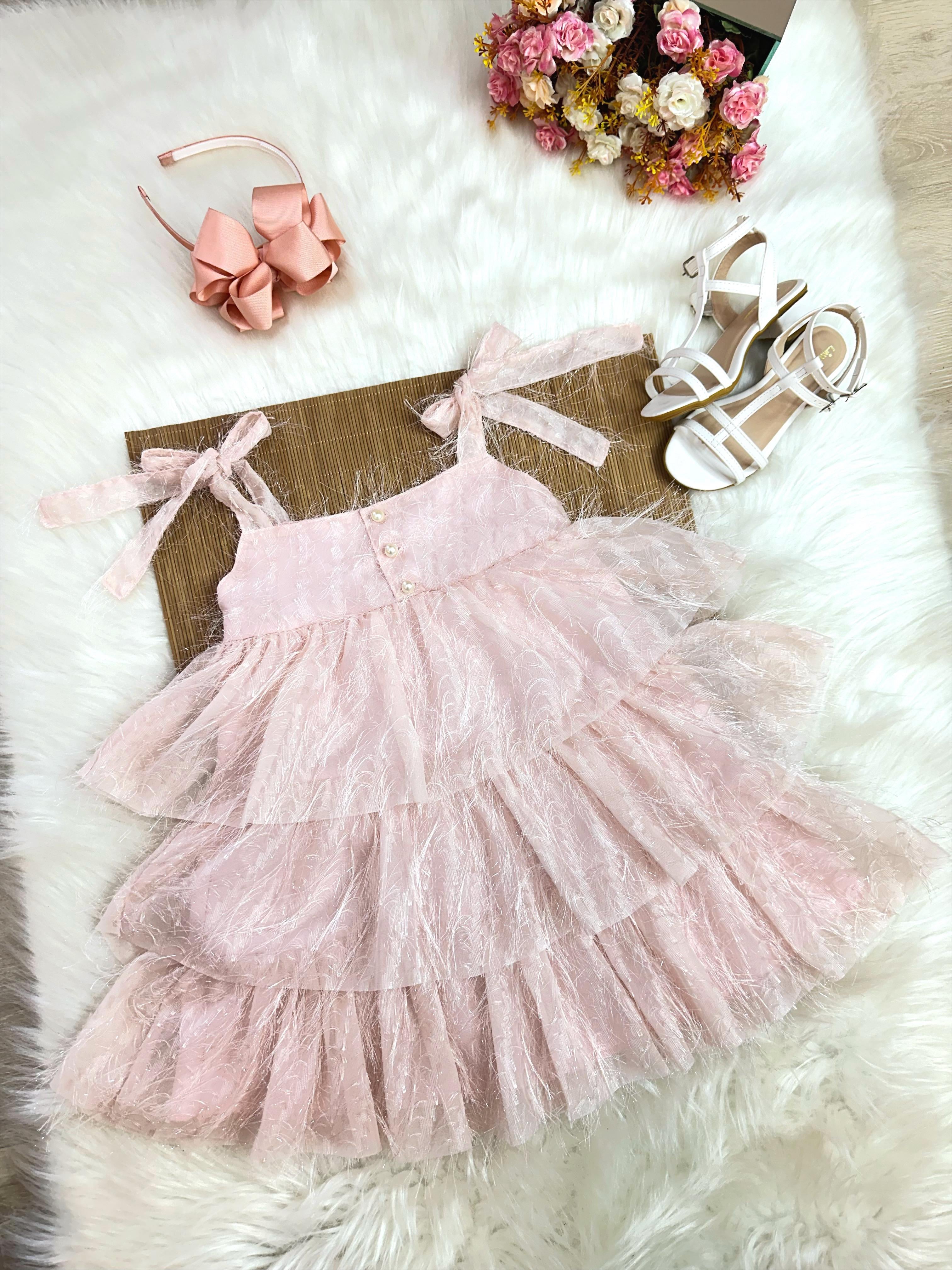 Vestido Infantil Pêssego de Alça e Com Plumas Luxo