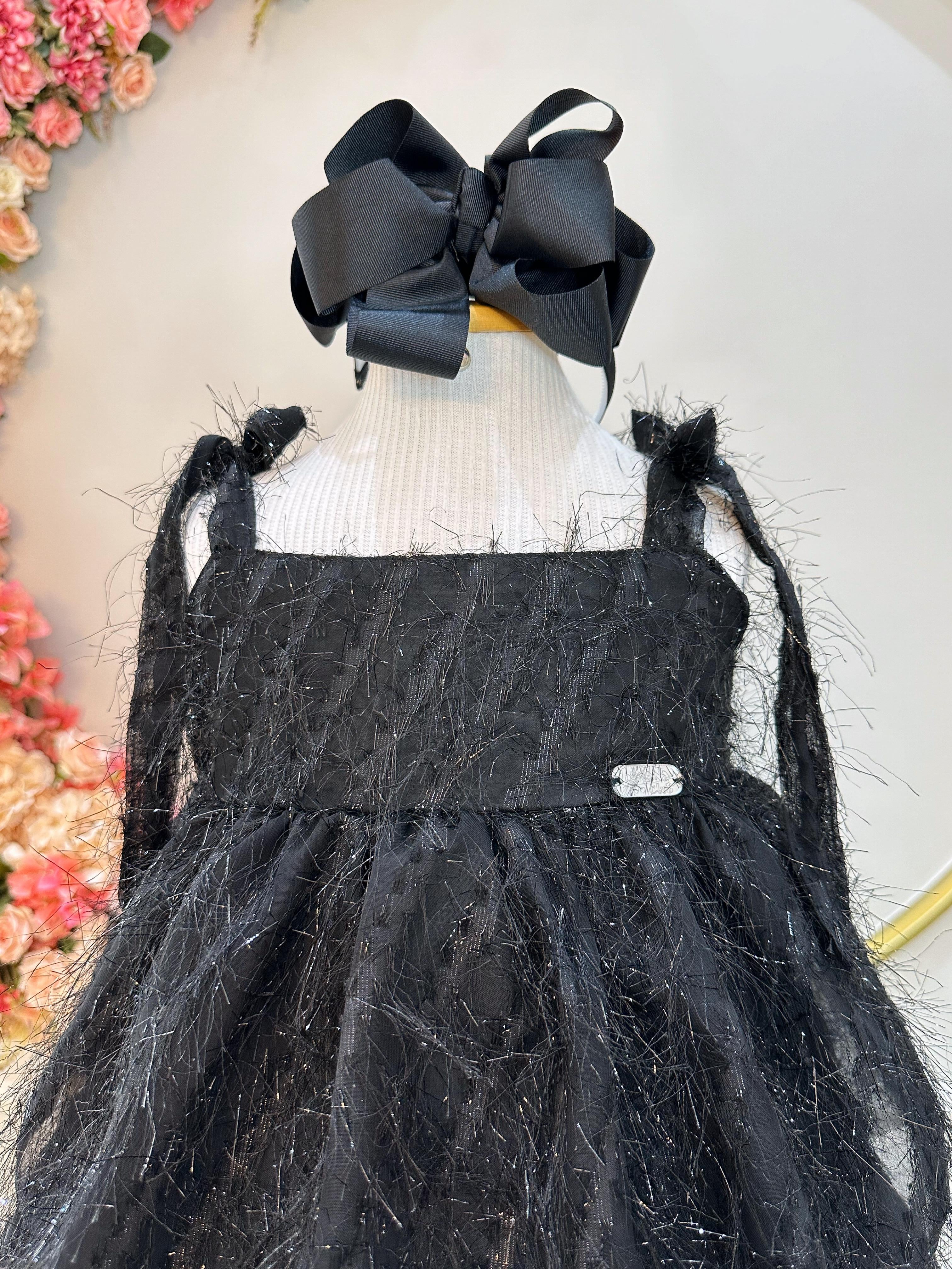 Vestido Infantil Preto de Alça e Com Plumas Luxo