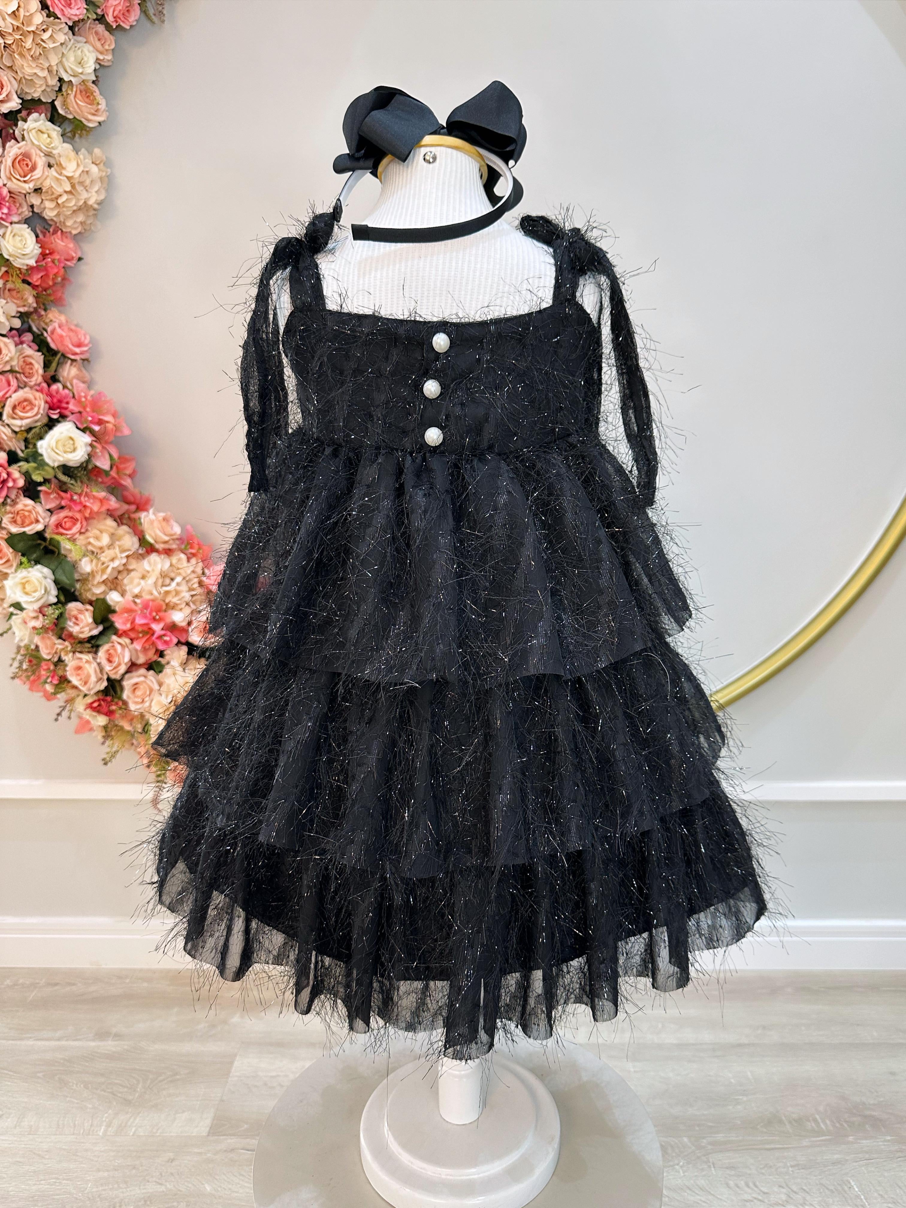 Vestido Infantil Preto de Alça e Com Plumas Luxo