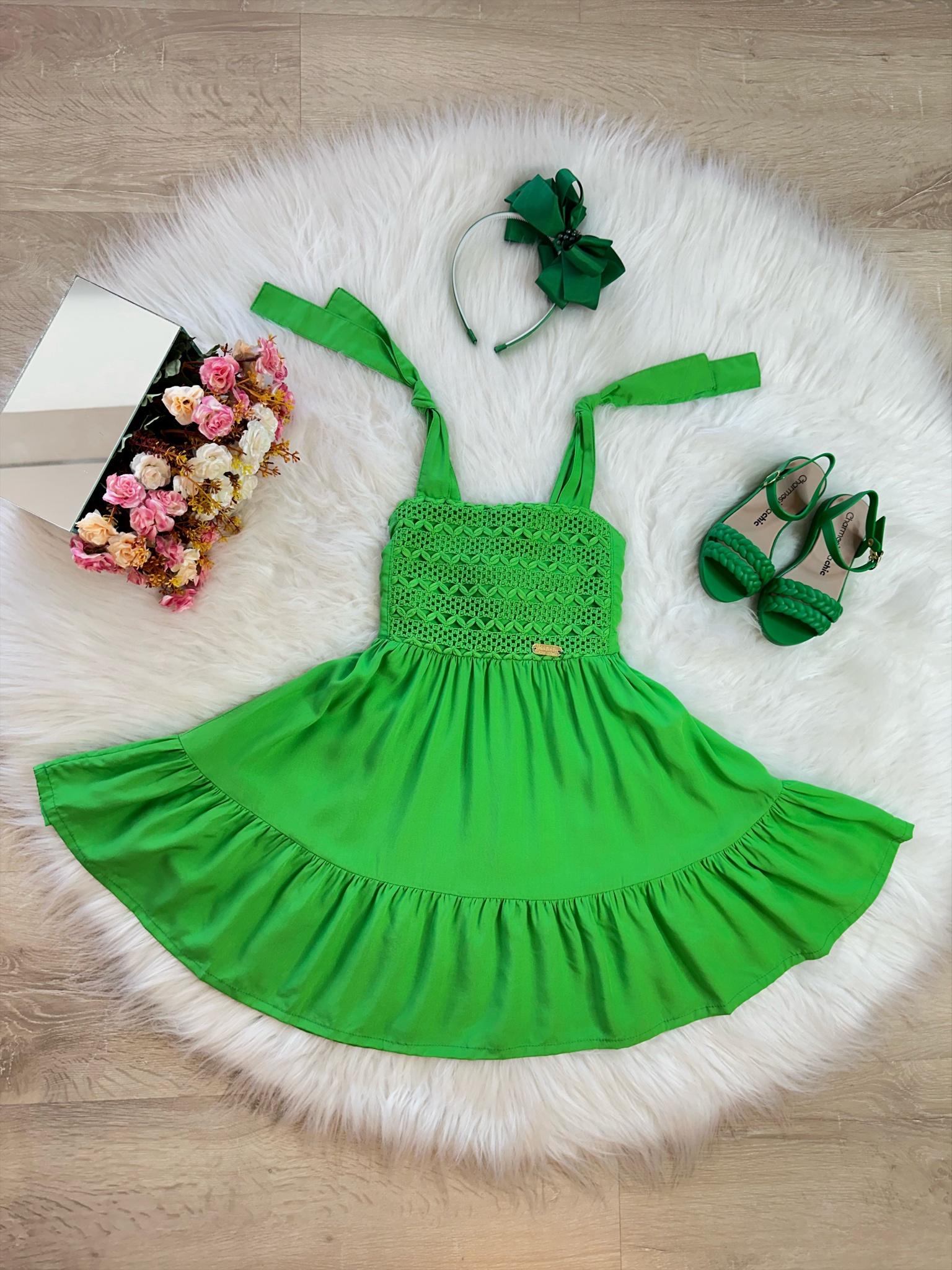 Vestido Infantil Primavera Verão Verde Bandeira de Alça e Bordado