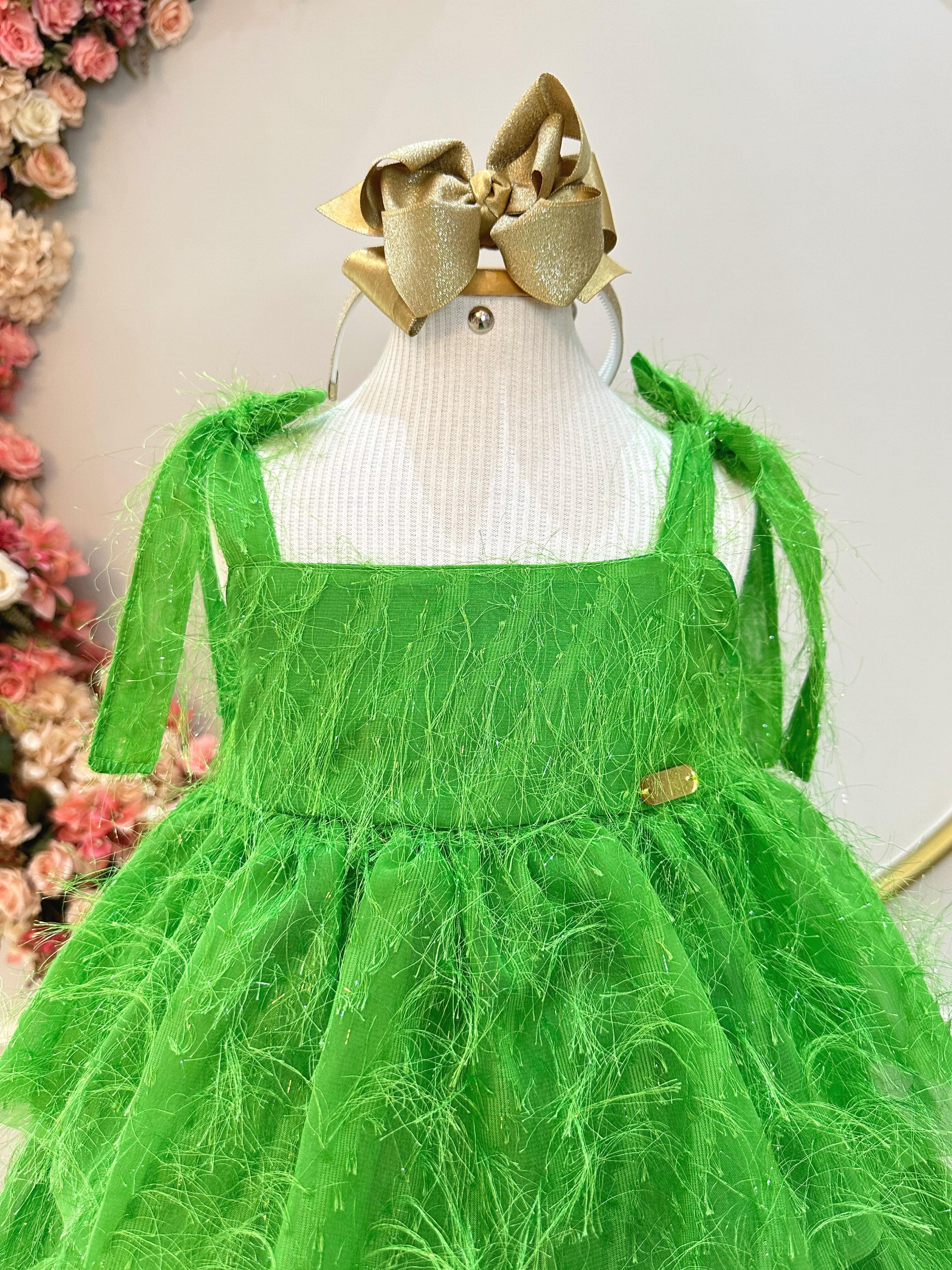 Vestido Infantil Verde de Alça e Com Plumas Luxo